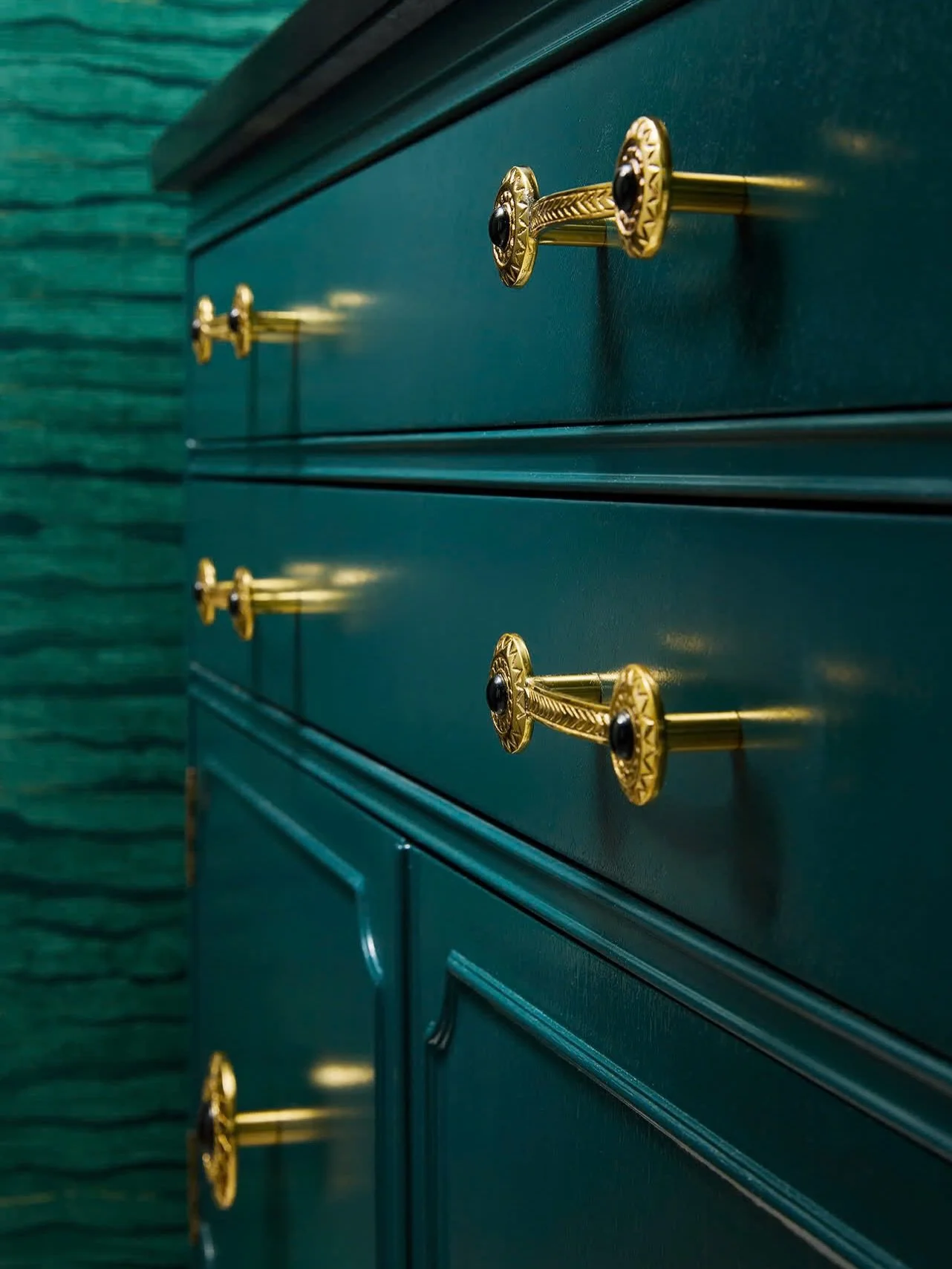 &ldquo;If you have any furniture pieces in your home that can be complemented by (and are compatible with) decorative hardware, Schwuchow advises integrating them.&rdquo;

Read more tips from us &amp; other designers on Dengarden&rsquo;s blog &ldquo;
