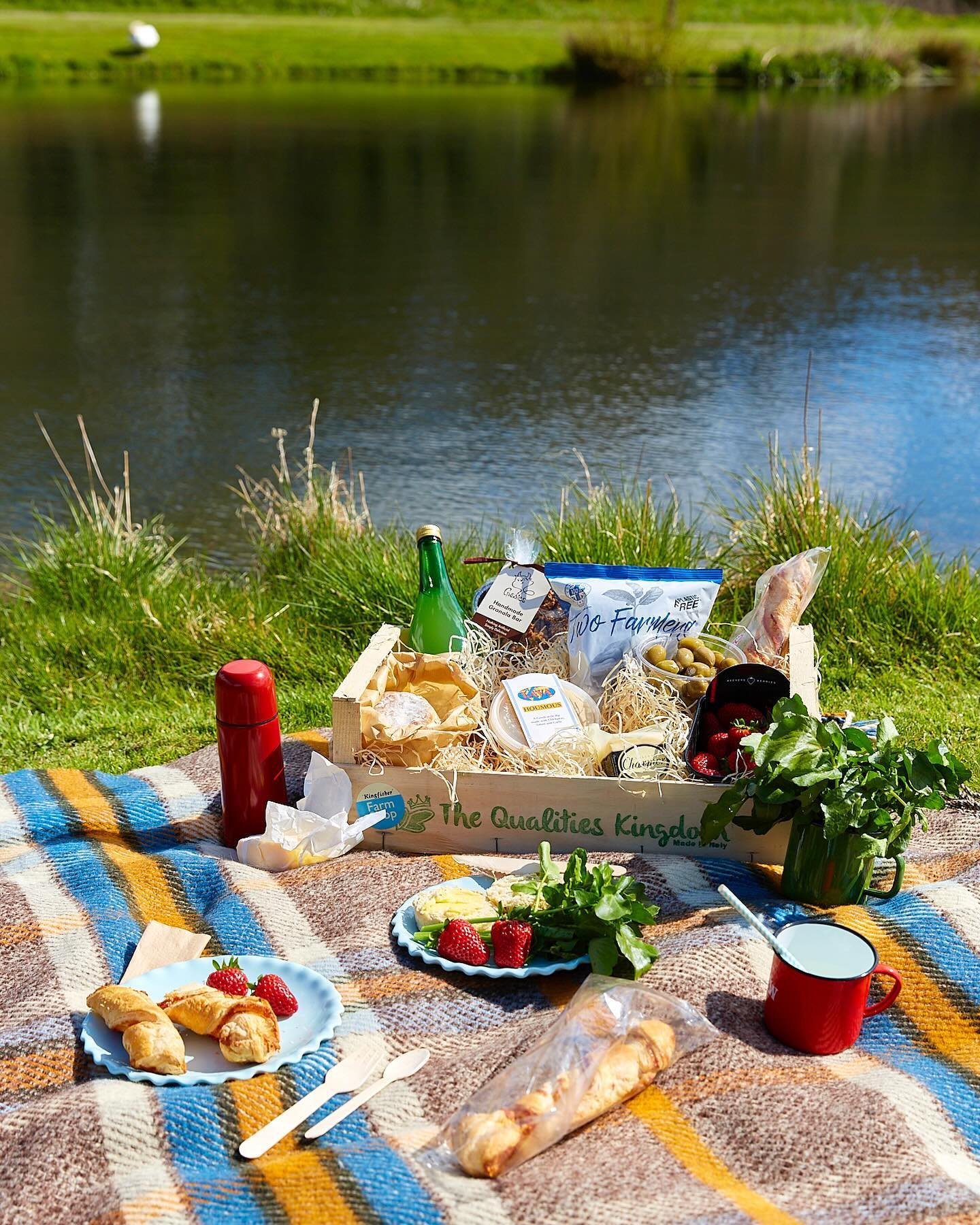 Last chance to book your picnic as part of our celebrations next weekend, Saturday 11 May. 
You can place an order until Monday 6 May.
Pop over to our Surrey Day page on our website to book your picnic now! 

Come and join us to celebrate #surreyday 