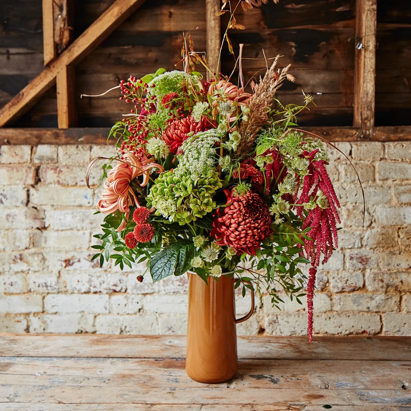 Autumn brings us some incredible chrysanthemums. 
The @falconenamel 3 pint jug has become our hero vessel to display our flowers. Salted caramel is our new favourite. Which is your favourite colour?
📷 @stuartovendencreative 
#chrysanthemums 
#autu