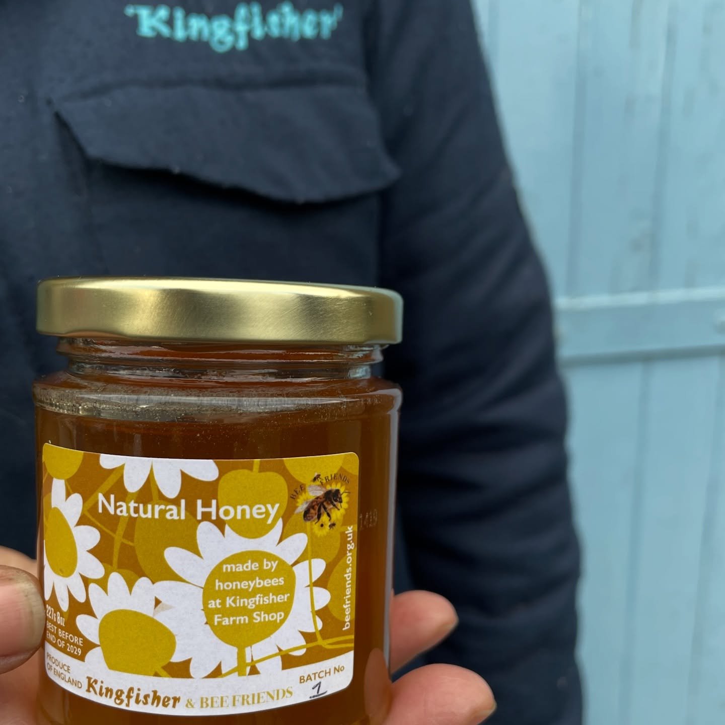 Kingfisher &amp; @sergiobeefriends collaboration. Sergio is looking after our hives and the bees have been busy. We now have our honey on sale! 

Thank you @sergiobeefriends for all your help and dedication to looking after our bees. 

#honey 
#beefr
