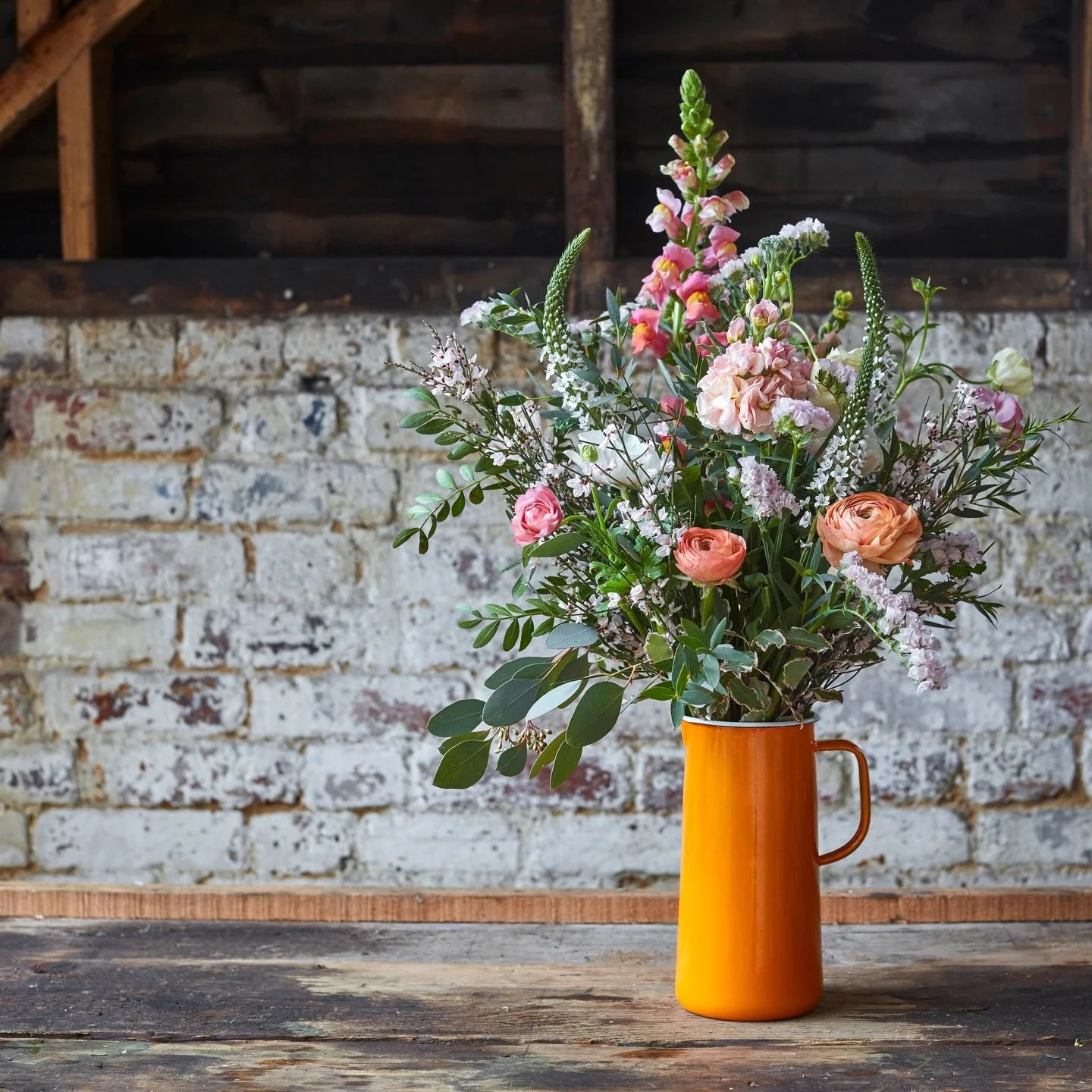 Mothering Sunday, 15 March

Send your love with flowers. You can order on line, give us a call or pop in to our Flower Shop. We would be delighted to help spread some love this Mothering Sunday. Our little electric van will be out delivering locally.