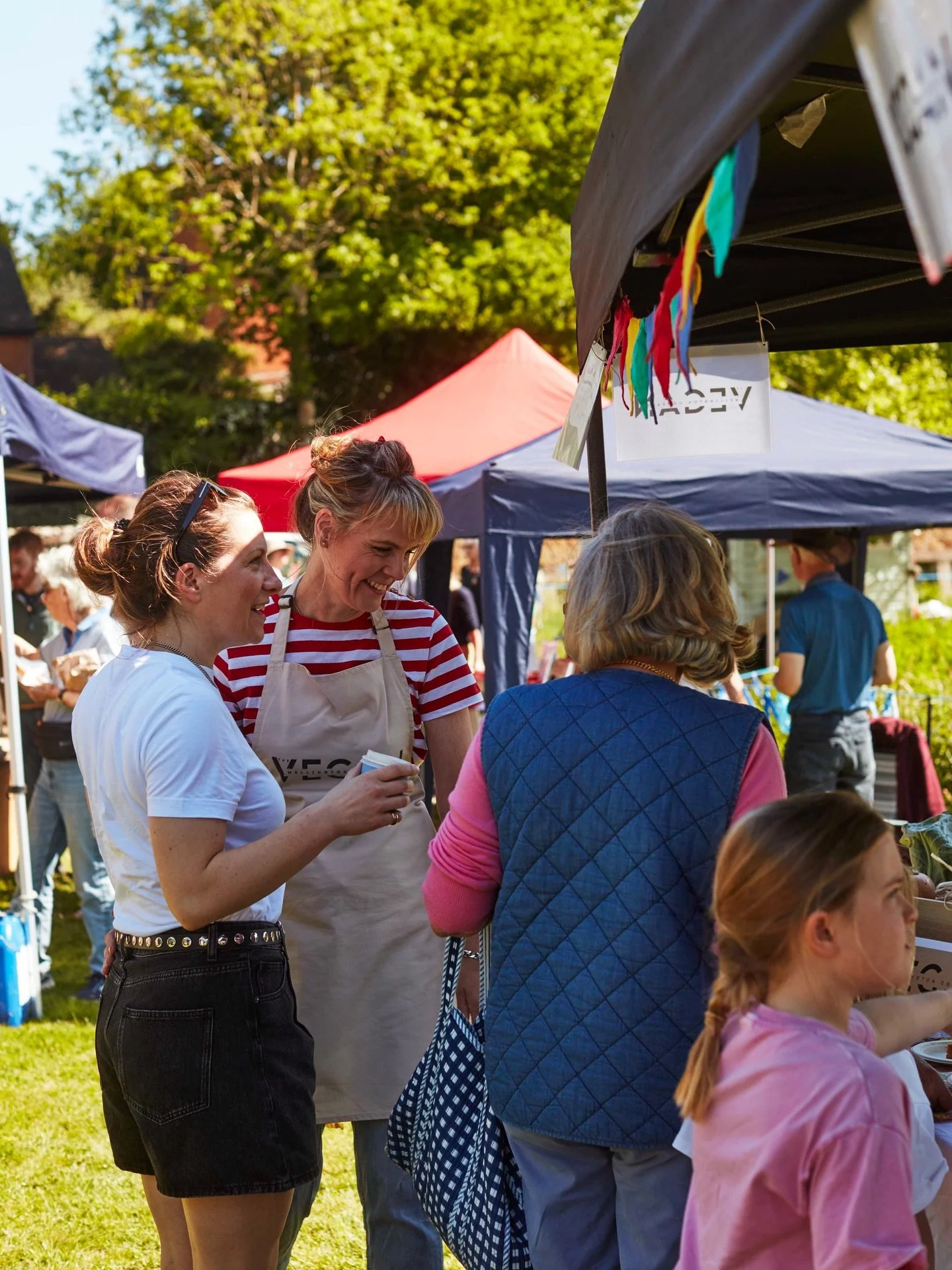 Celebrate Surrey Day with us, 
Saturday 9 May 10am -2pm
A wonderful opportunity to meet people from our small business community. 

#surreyday 
#adayoutinsurrey 
#kingfisherfarmshop 
#oursmallbusinesscommunity
