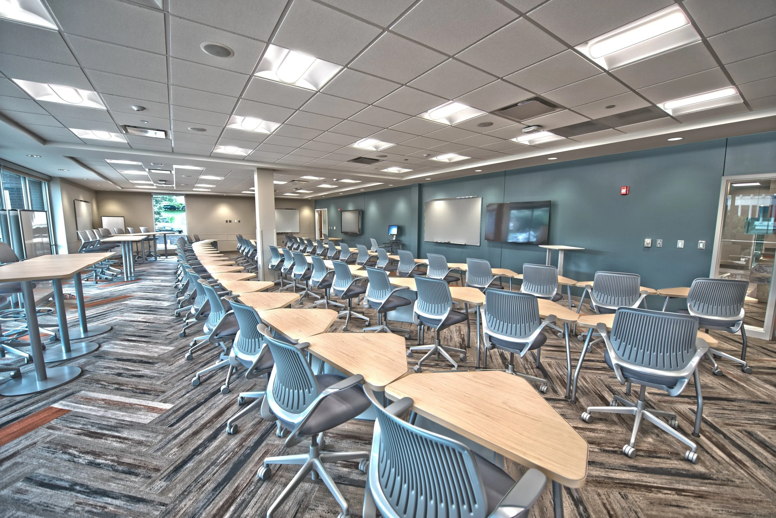 architecture-chairs-conference-207715.jpg