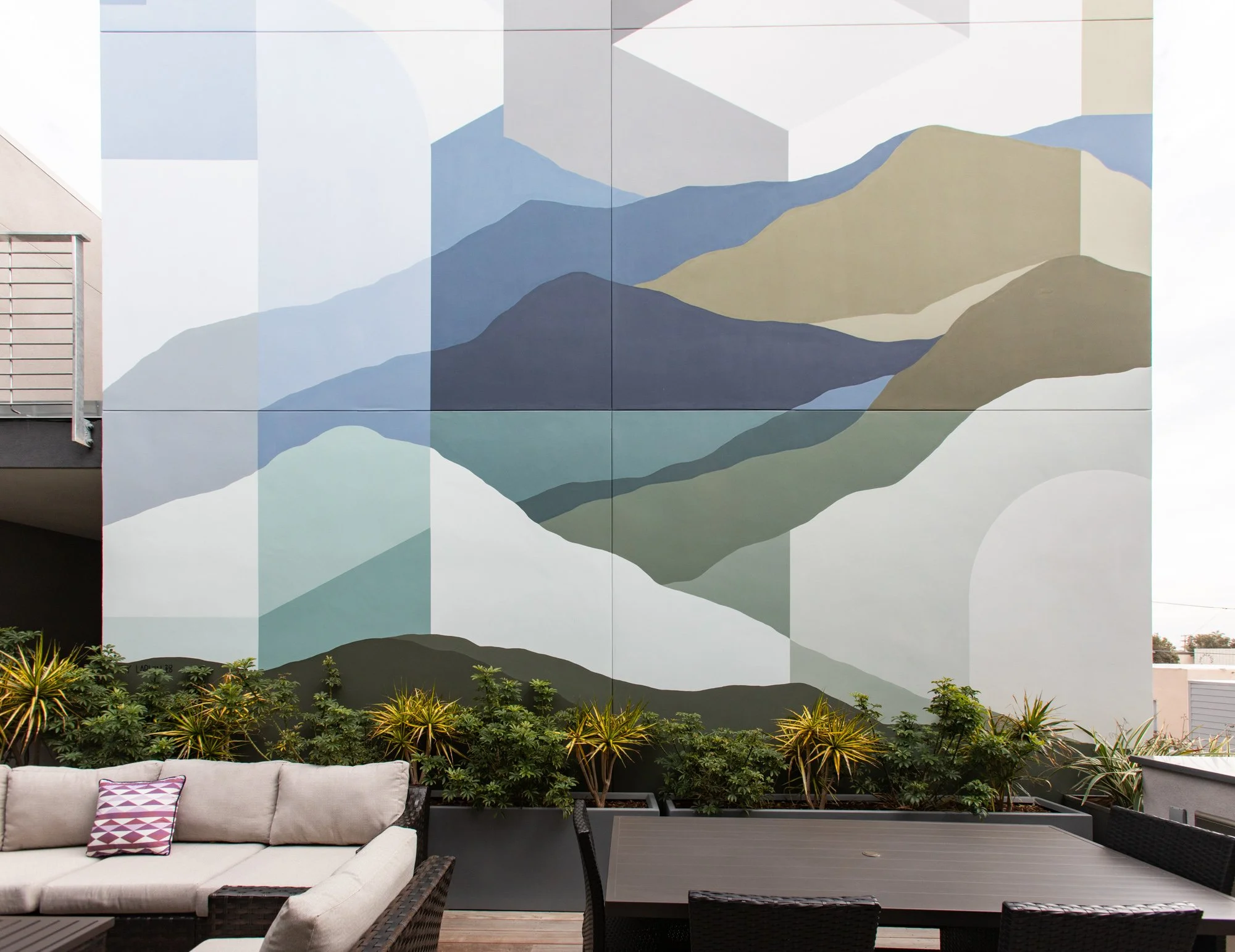 9 Kansas-Modern-Mural-by-Betty-Larkin-San-Diego.jpg
