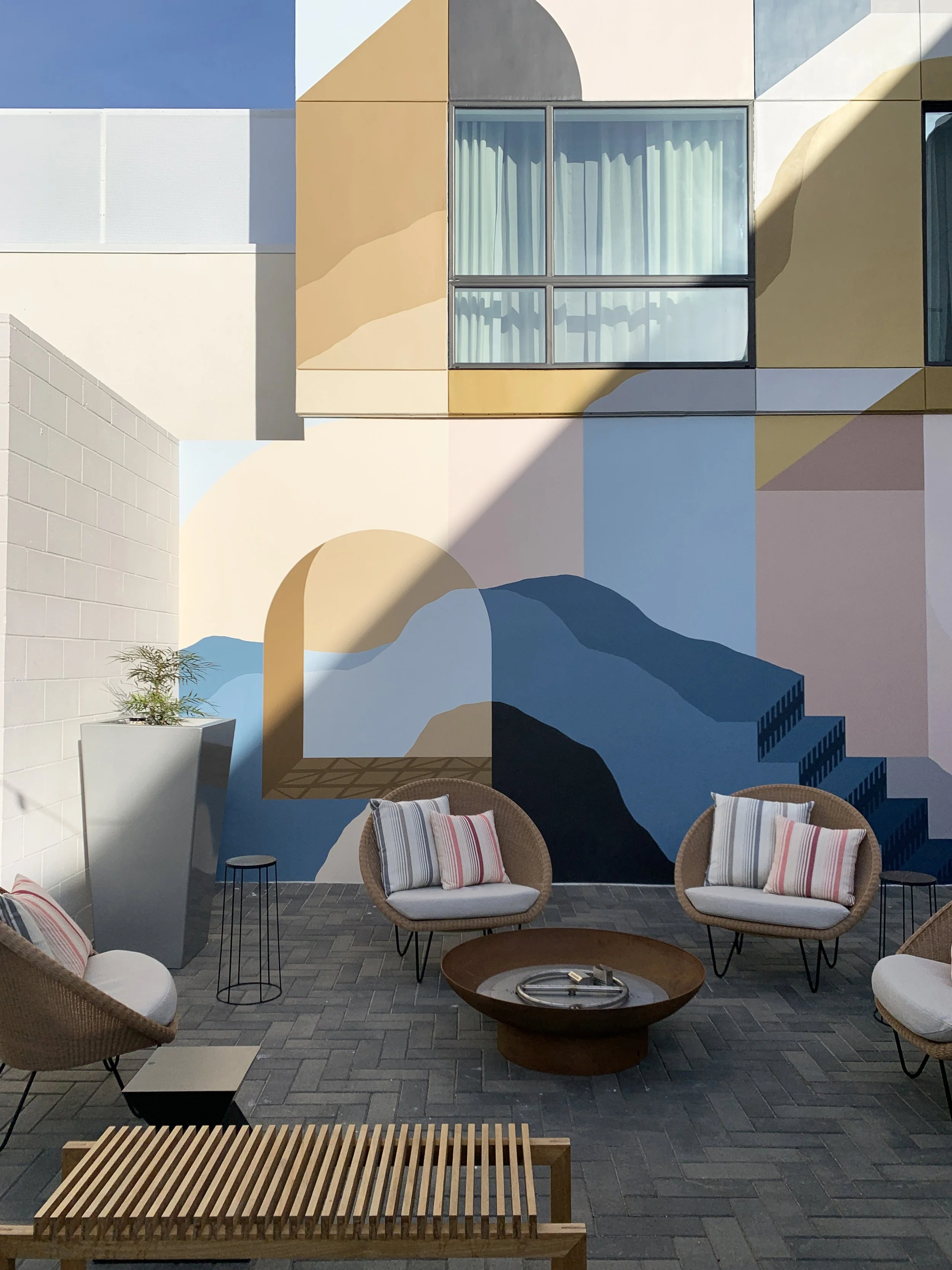 10 The-Monsaraz-Hotel-Mural-by-Betty-Larkin-San-Diego.jpg