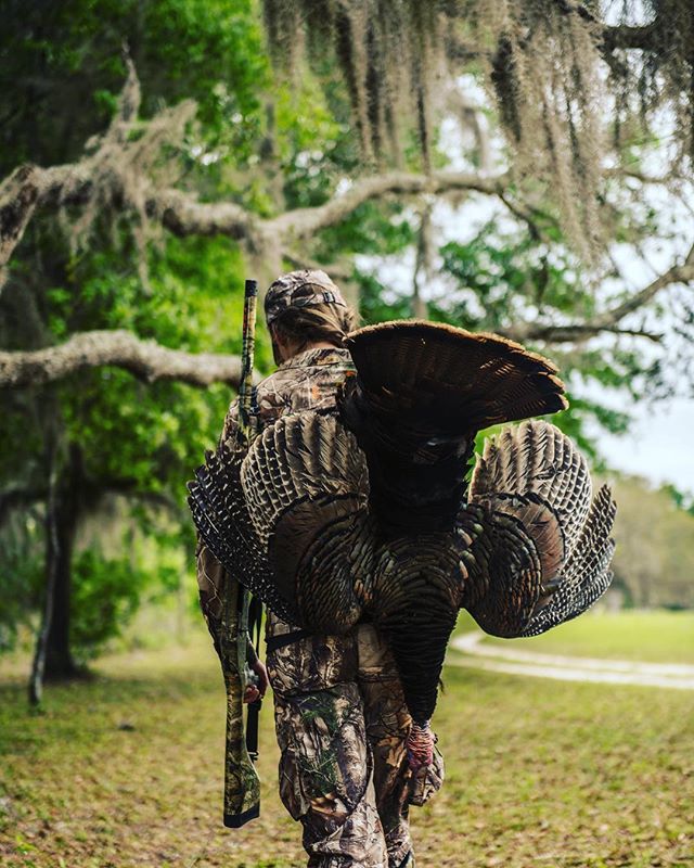 RISE AND SHINE!!! It&rsquo;s turkey time!!! 💥🦃💥#cantstoptheflop #thunderchicken #turkeyhunting #gobblegobble #talkturkeytome