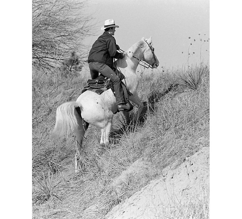 Climbing Up a Bank (Mar 1983)