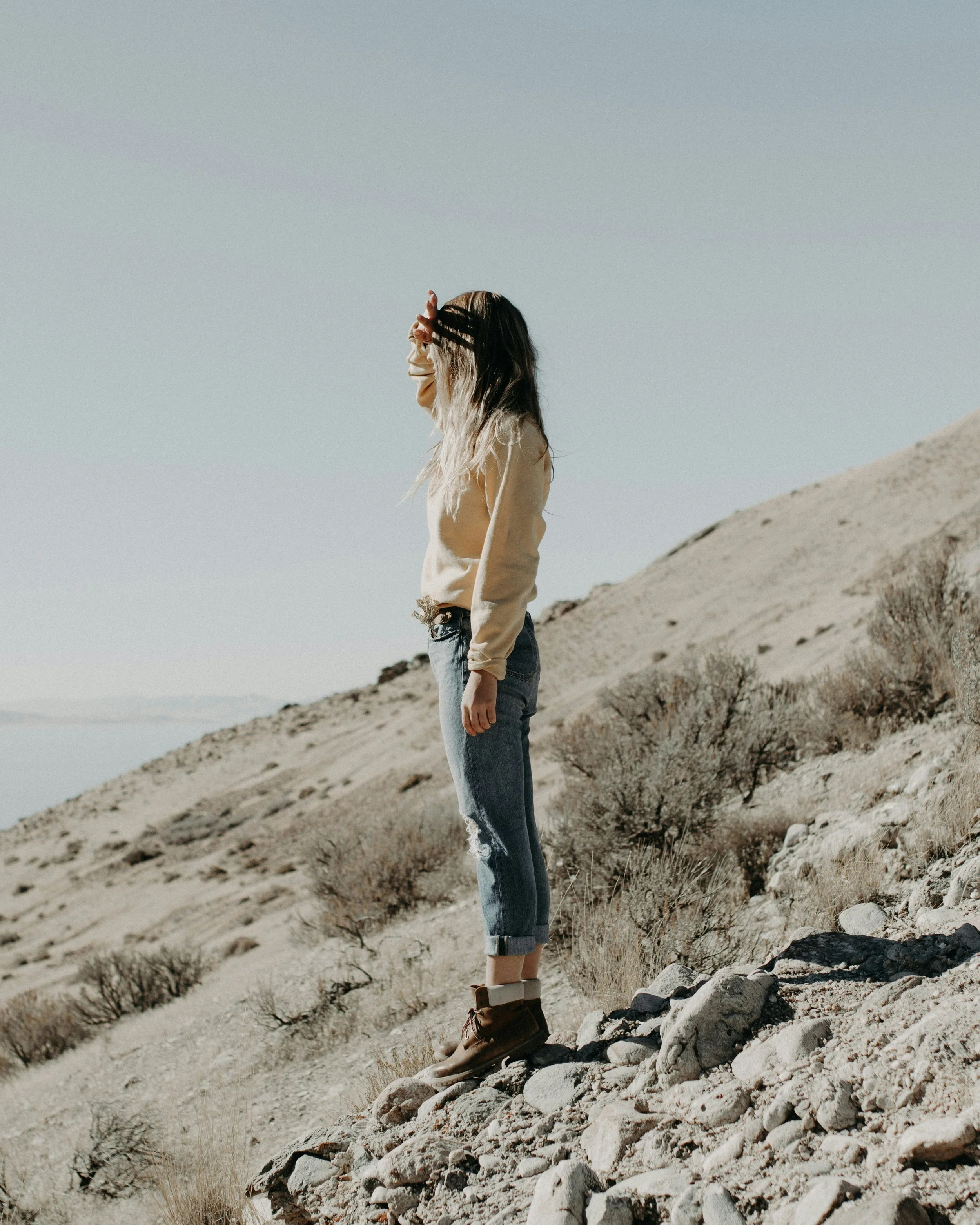 Tell-Tale Signs Of People-Pleasing (&amp; How To Start Reclaiming Yourself)