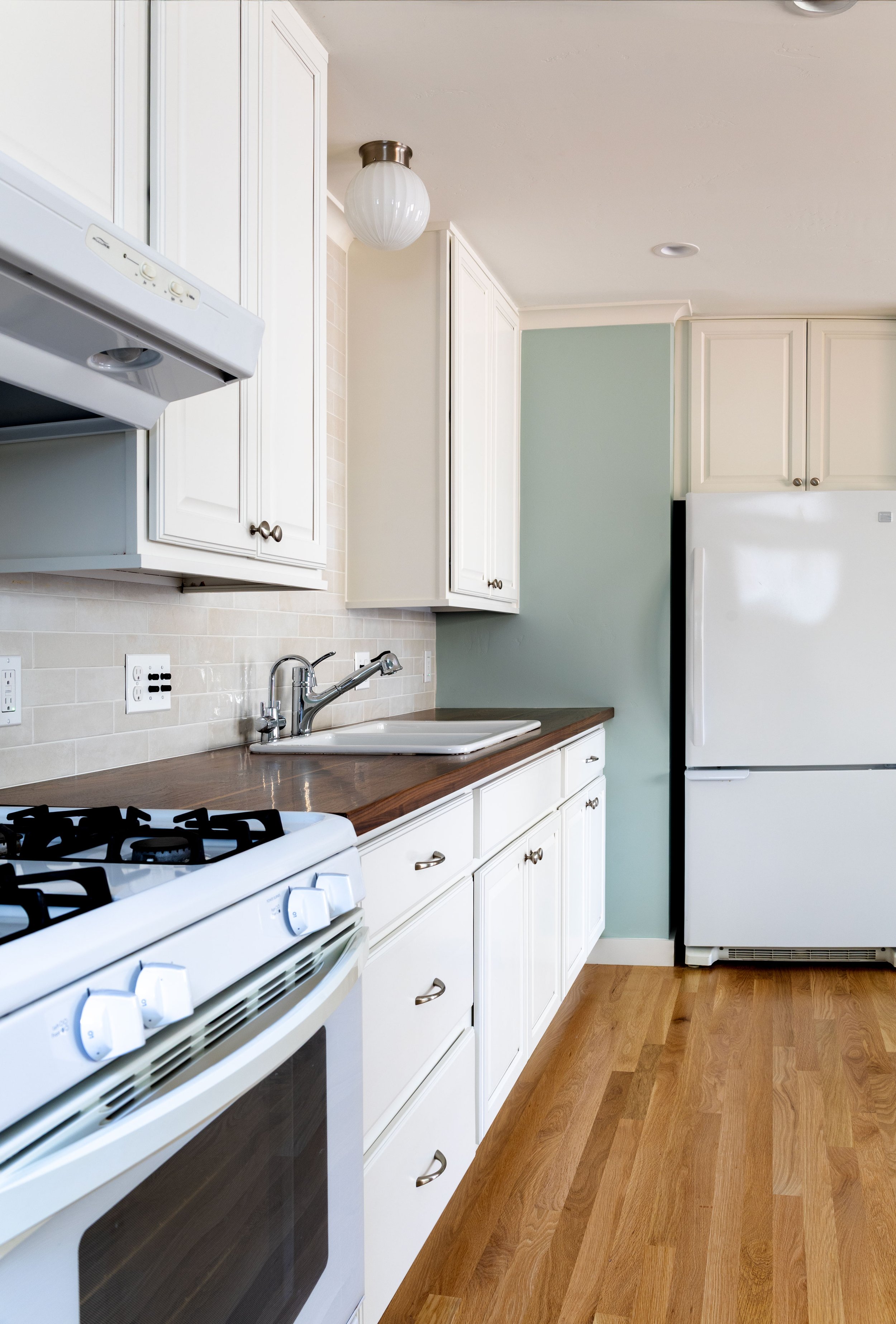 14th-Ave-adu-kitchen-vert.jpg