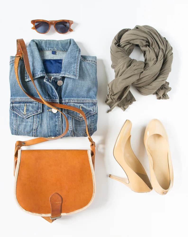 women outfit look -shutterstock .jpg