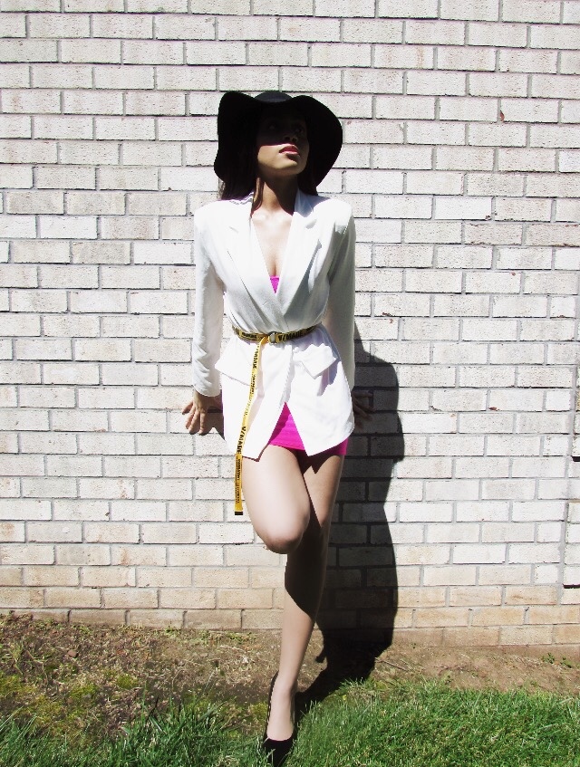 ALYSSA BRIANNA (STYLIST INTERN) Alissa is studying fashion styling at The Academy of Art University and passionate about helping people, including young professionals and celebrities, with their daily outfit looks.