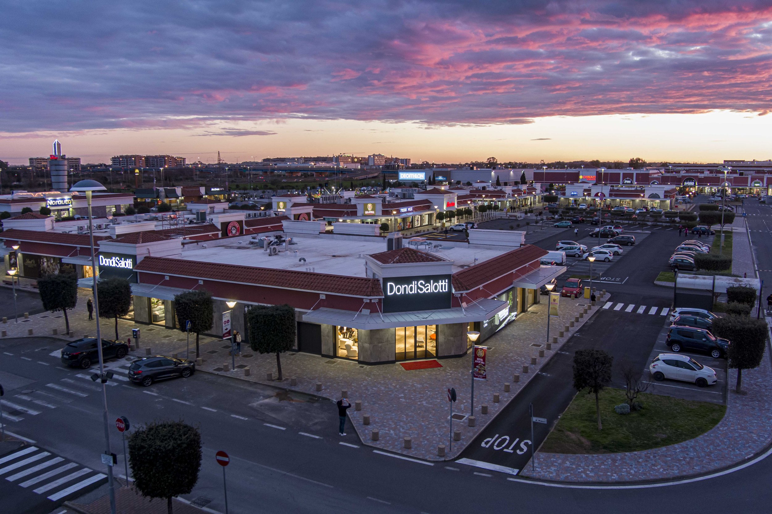 Dondi Salotti showroom video drone