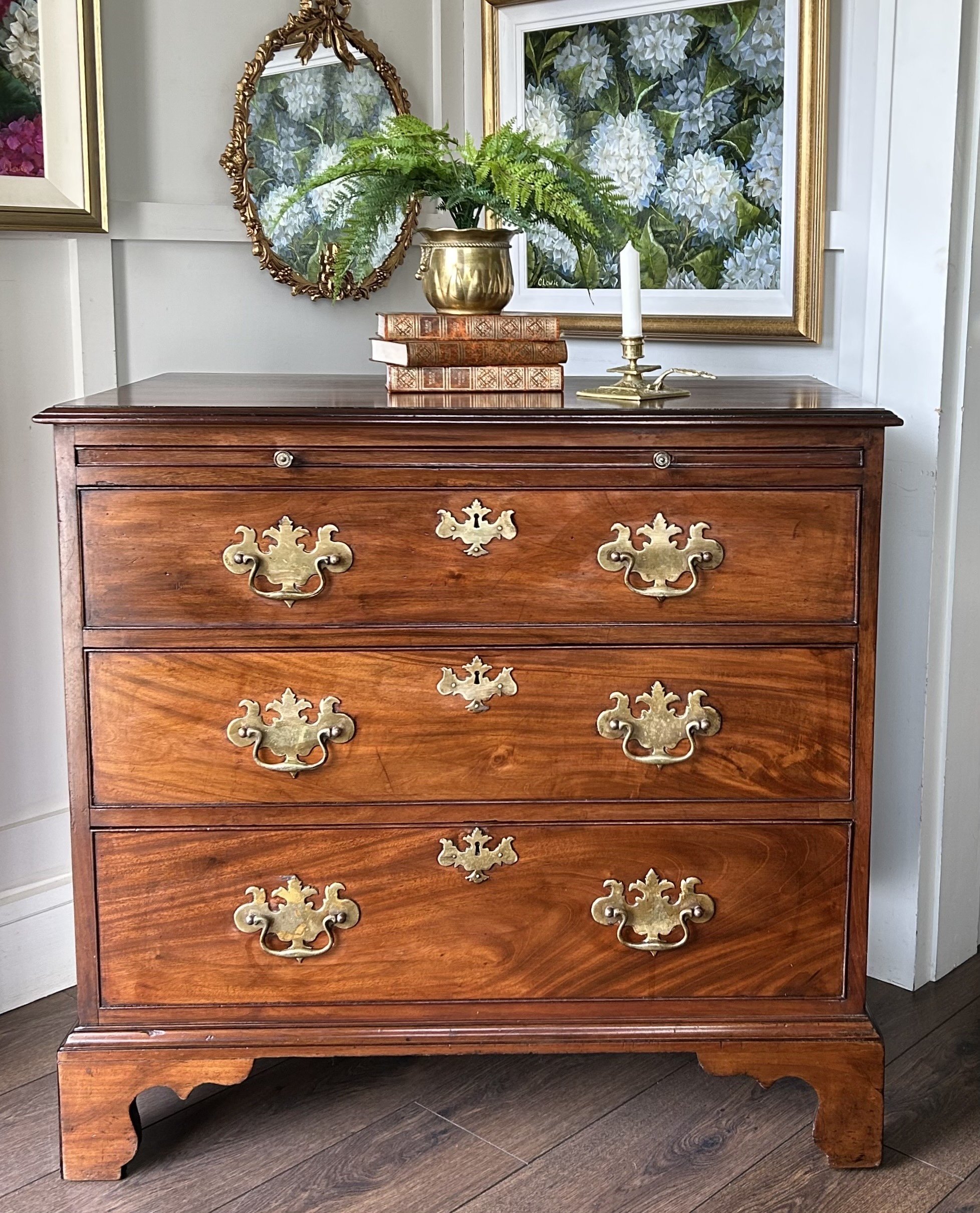 Georgian Mahogany Chest of Drawers