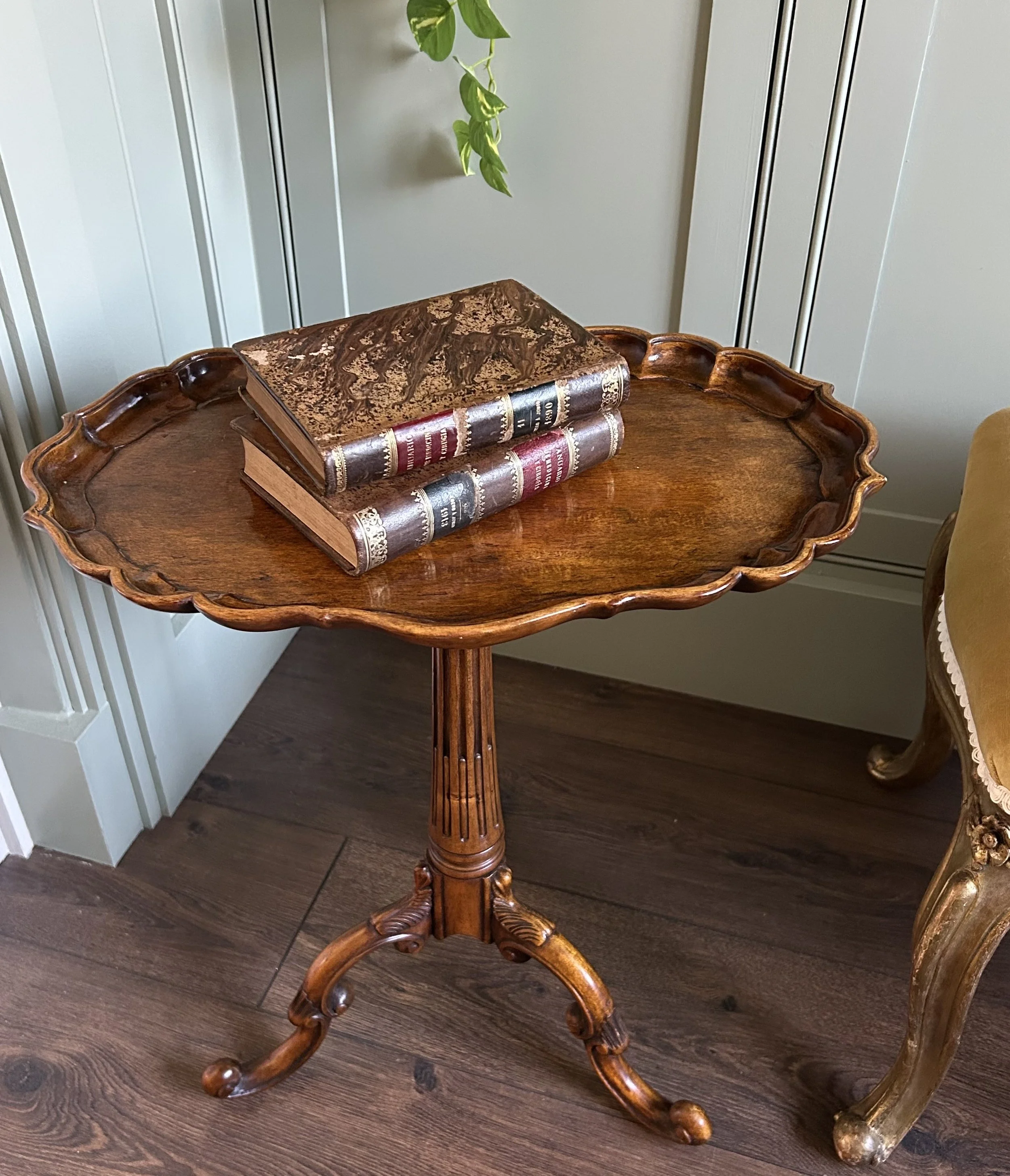 Mahogany Pedestal Wine Table