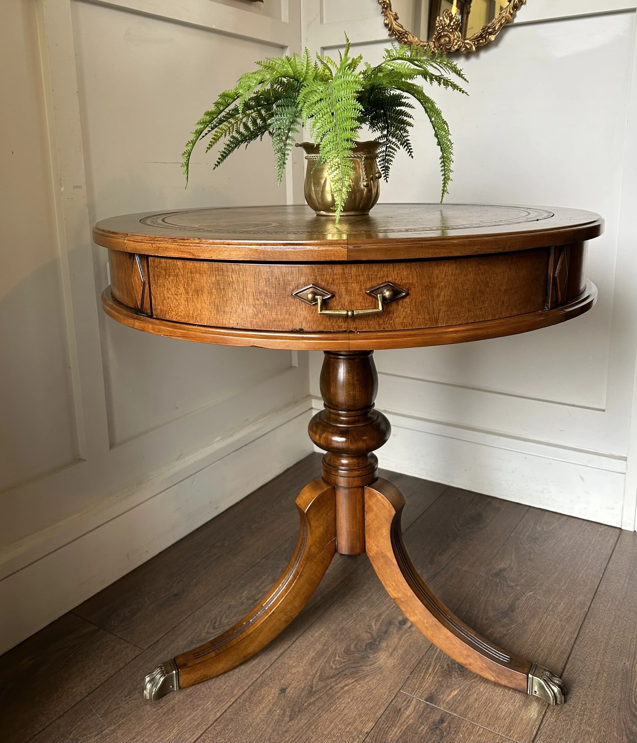 Mahogany Pedestal Drum Table With Single Drawer & leather Top