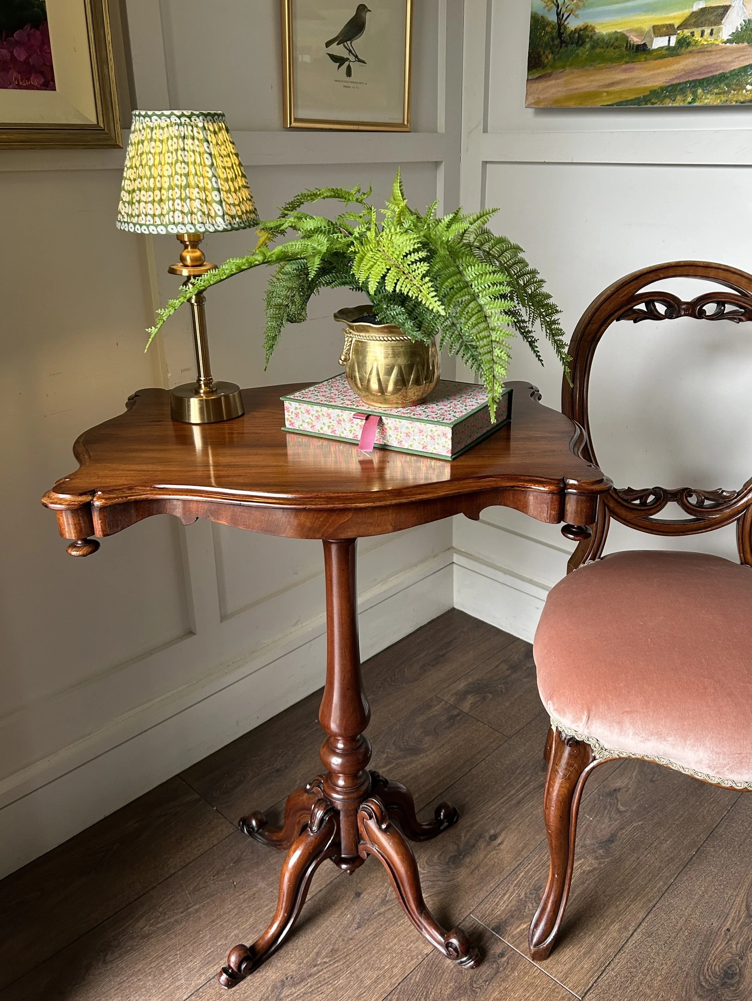 Victorian Mahogany Pedestal Table
