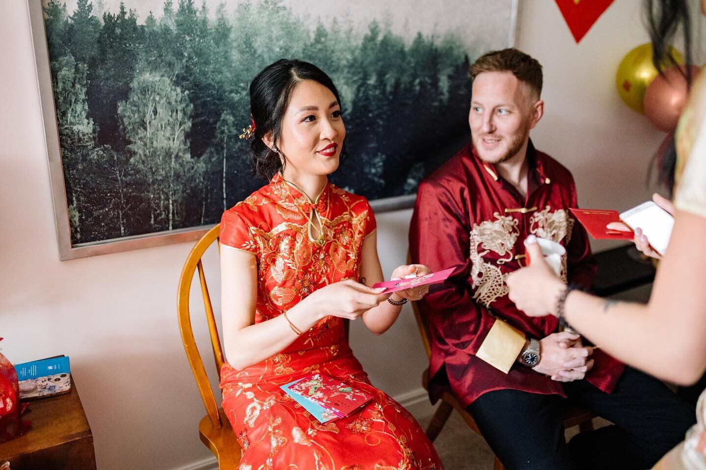 I had pleasure of photographing my first ever Chinese tea ceremony for Yun &amp; Neil. 

They had their tea ceremony the day before their wedding day at The Manor Rooms. I still cant get over how stunning Yun&rsquo;s dress looked 😍

&bull;
&bull;
&b