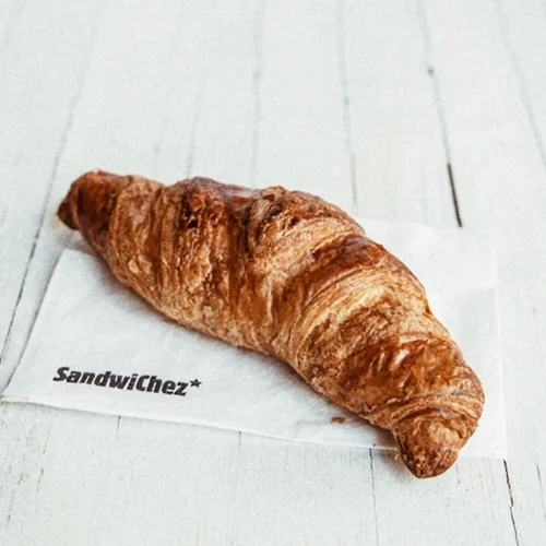 Detall 23 - Els nostres croissants són de mantega. Si bé a Catalunya hi ha tradició de fer els croissants amb llard, pensem que el croissant de mantega francès és més gustós i, per això, només tenim aquesta varietat.