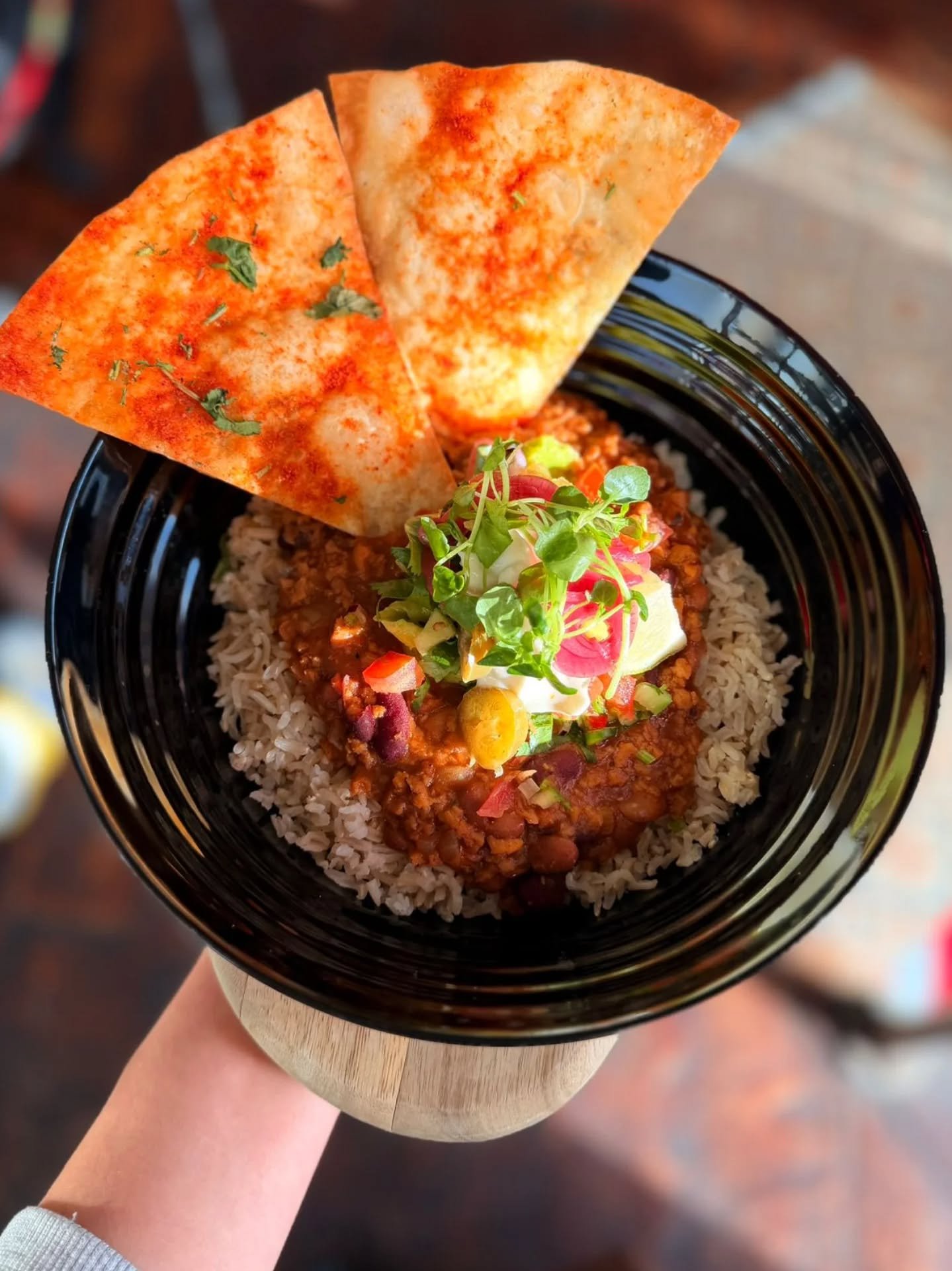 Three Bean Chilli
8 hour simmered three bean chilli con carne , guacamole, creme frachie, pico de gallo, pink pickled onions, jalape&ntilde;os, lime and handcut tajin nachos

Still on those winter warmers