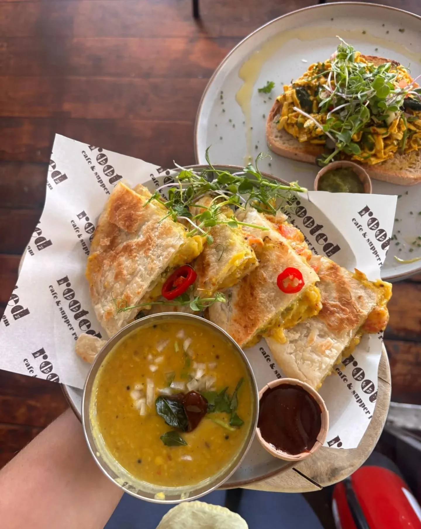 Saturday morning treats our mumbai butty with mothers dhal and scrambled curried eggs with house green chutney dip! 

Open till 4pm