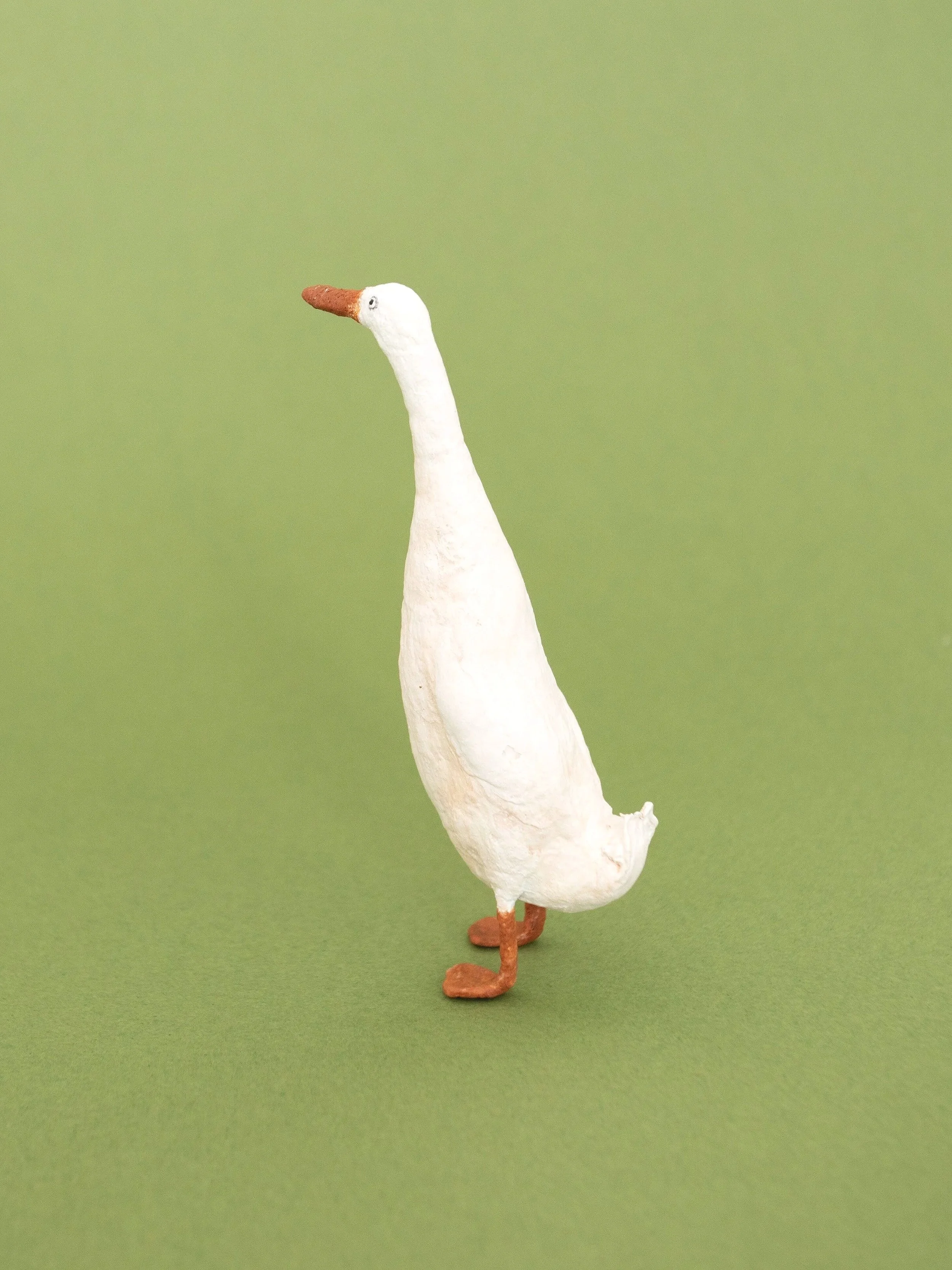 runner-duck-sculpture-made-of-spun-cotton.jpg