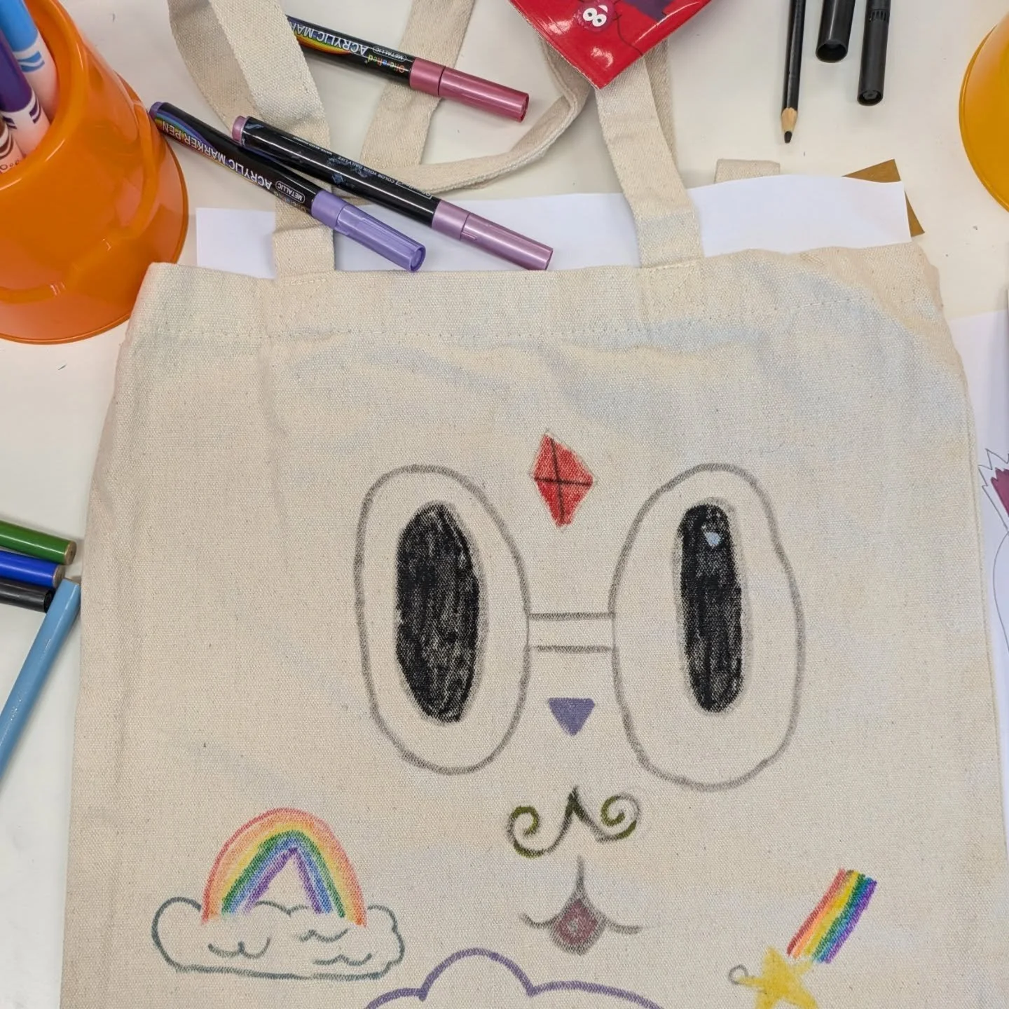 Who doesn't love a tote?
Today in both of our Saturday sessions we came up with unique designs for our Marginal bags 👜

☁️ Our 8-13 year olds in Saturday Comics created characters and scenes based on their favourite weather

👾 Whereas in Here for t