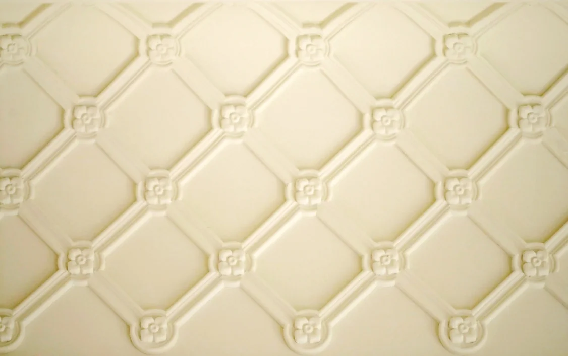 Custom Work The majority of Hyde Park Mouldings projects are custom commissions from architects and designers in the U.S. and abroad. These projects typically require creative collaboration, inventive design and flawless execution. Working hand-in-hand with the design professional, Hyde Park endeavors to make their vision a reality. LEARN MORE