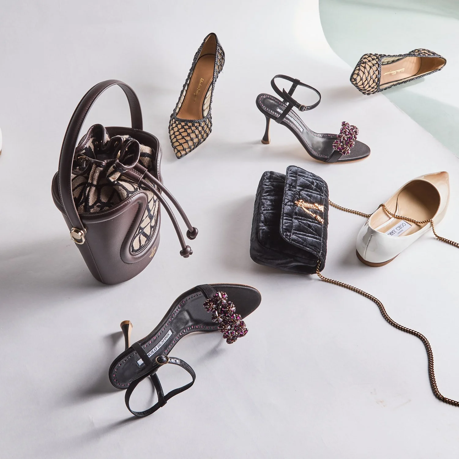 2023-01-30 R-780087 IN DEMAND LUXE 1.jpg