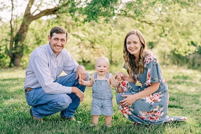 Love this sweet family and so glad we got to capture this little guy turning ONE! 💕