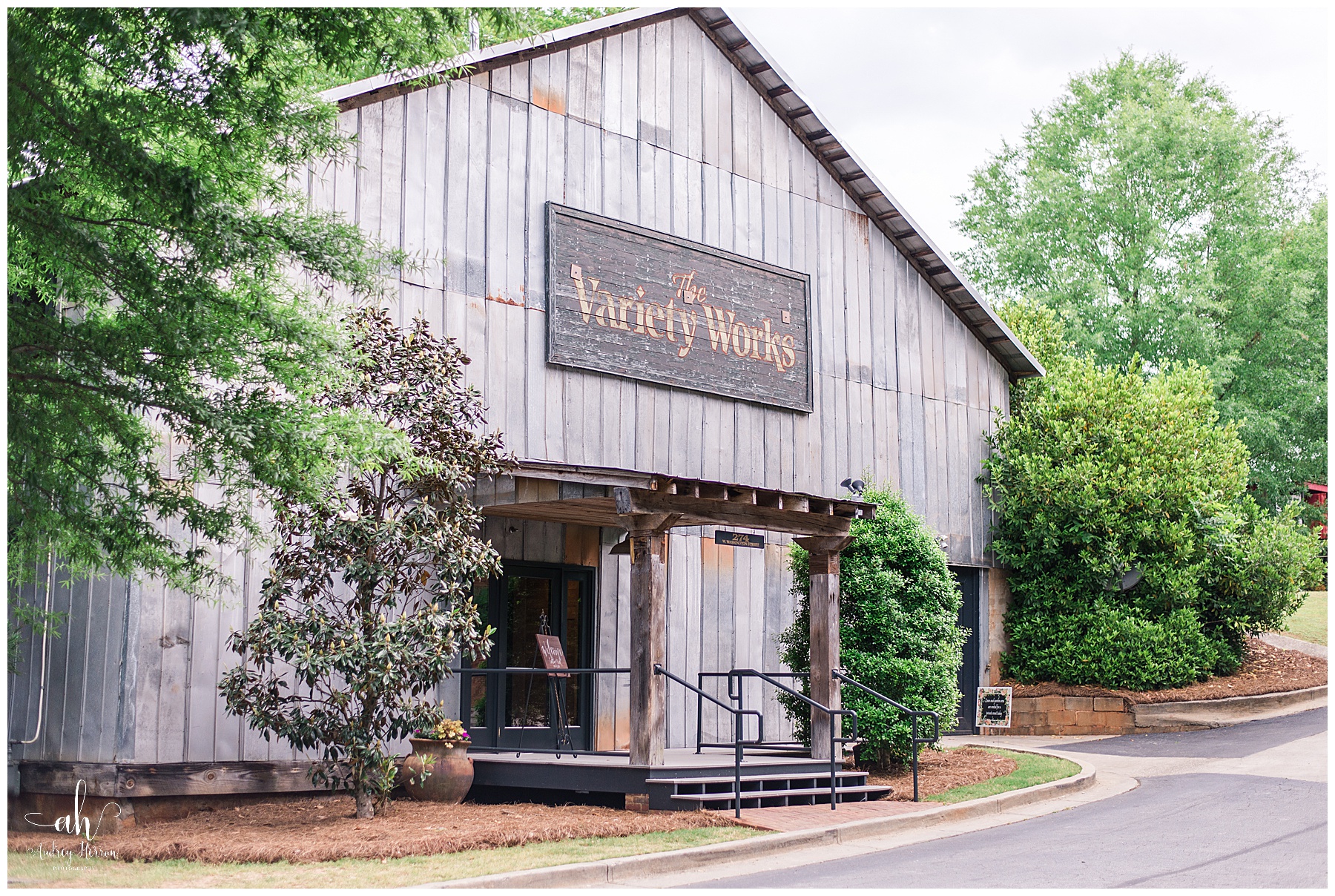 The Variety Works, Variety Works Wedding, Variety Works Madison, Variety Works Madison Georgia, Madison Georgia Wedding, Georgia Wedding Photographer, Southern Wedding, The Variety Works Wedding