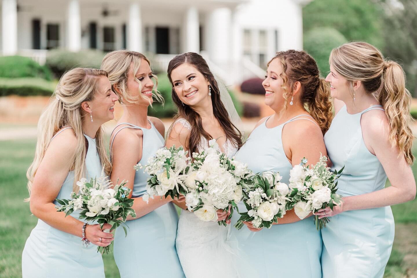 While our spring calendar is beginning to fill up, we still have a few fall dates available!! We would love to hear from you! 

www.audreyherron.com/contact 

#audreyherron #audreyherronphotography #georgiaweddingphotographer #athensweddingphotograph