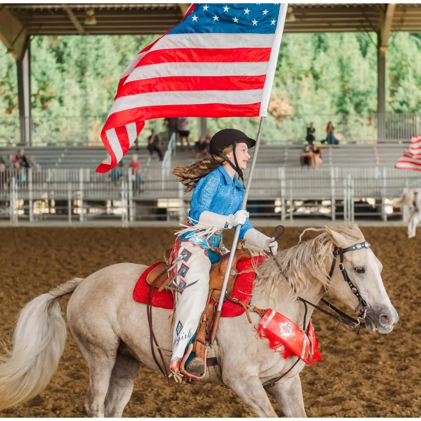 Super proud of our girl for competing for the first time on the Diamond D Cowgirl Elite team! They had a beautiful patriotic run and placed first! 

#audreyherron #audreyherronphotography #diamonddcowgirls #equestriandrillteam #horsesofinstagram #dri