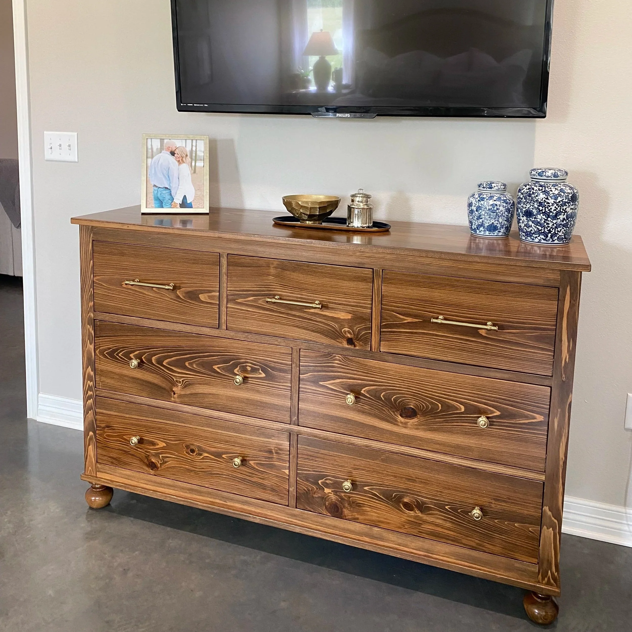 Double Dresser - Bun Foot