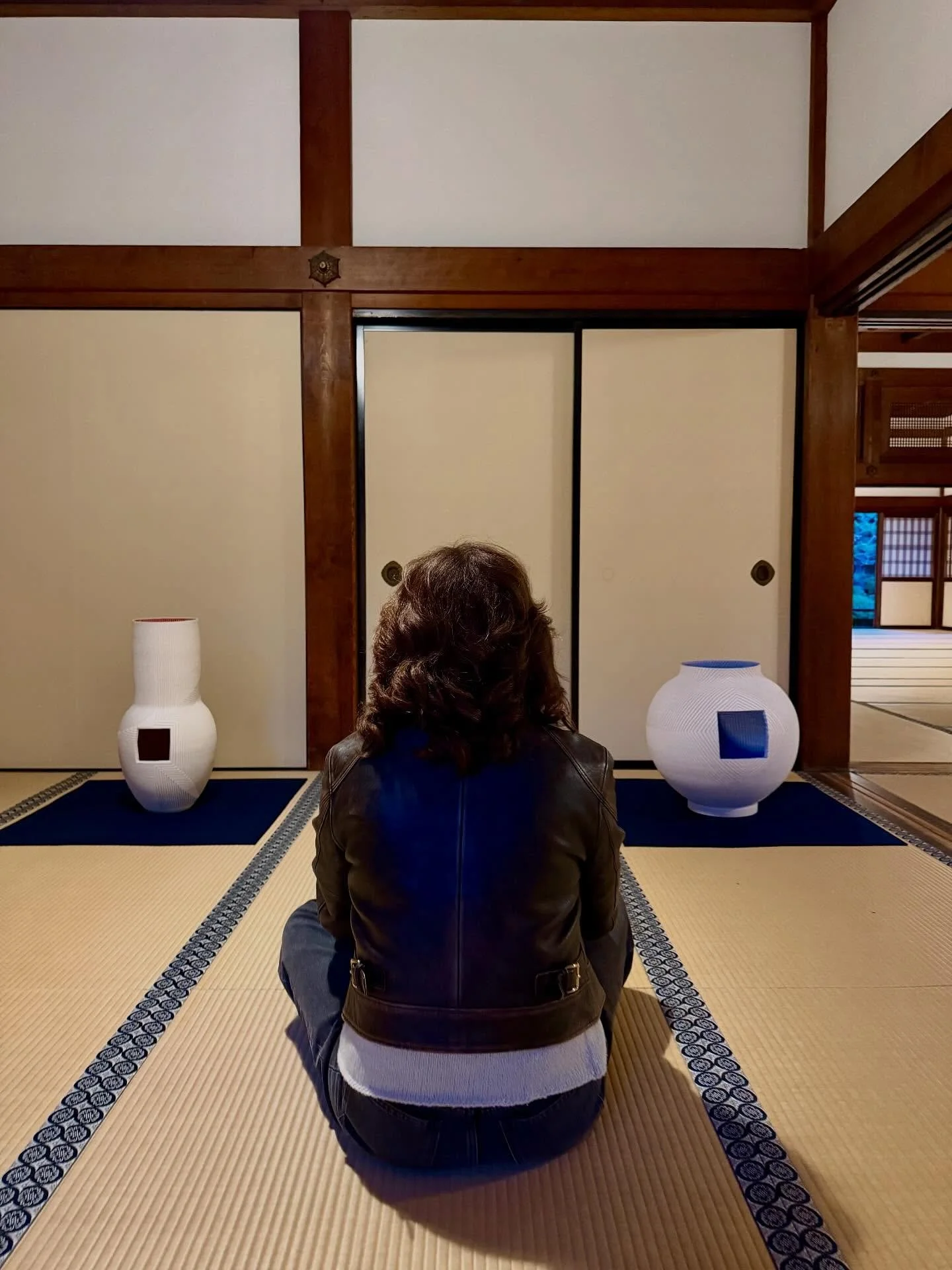 As if Shio Kusaka's ceramics weren't eye candy enough, they are shown to perfection inside the Ruyosukuin Temple in Kyoto, her first exhibit in Japan, alongside paintings by Jonas Wood. Witnessing the marriage between the work of two consummate artis