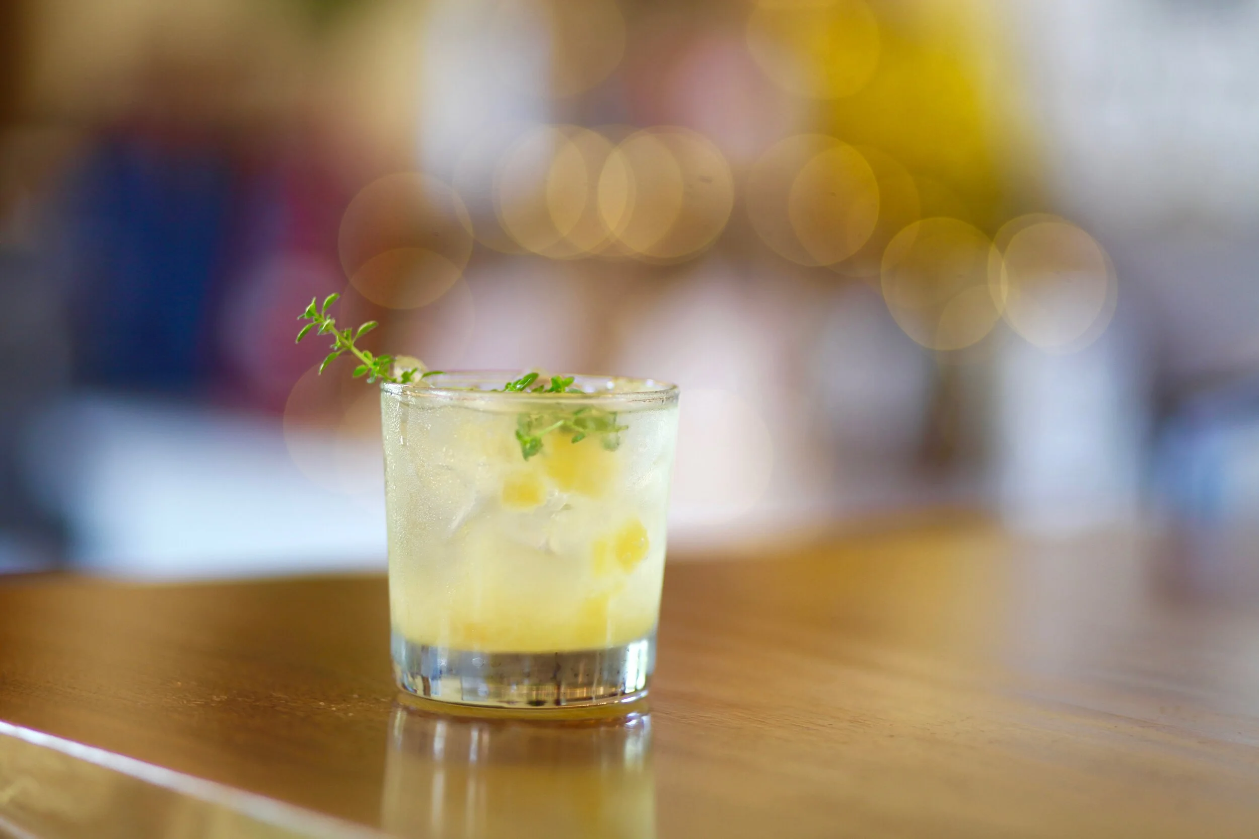 How to Drink Spirits Shaken vs. Stirred Cocktails — Eight Oaks