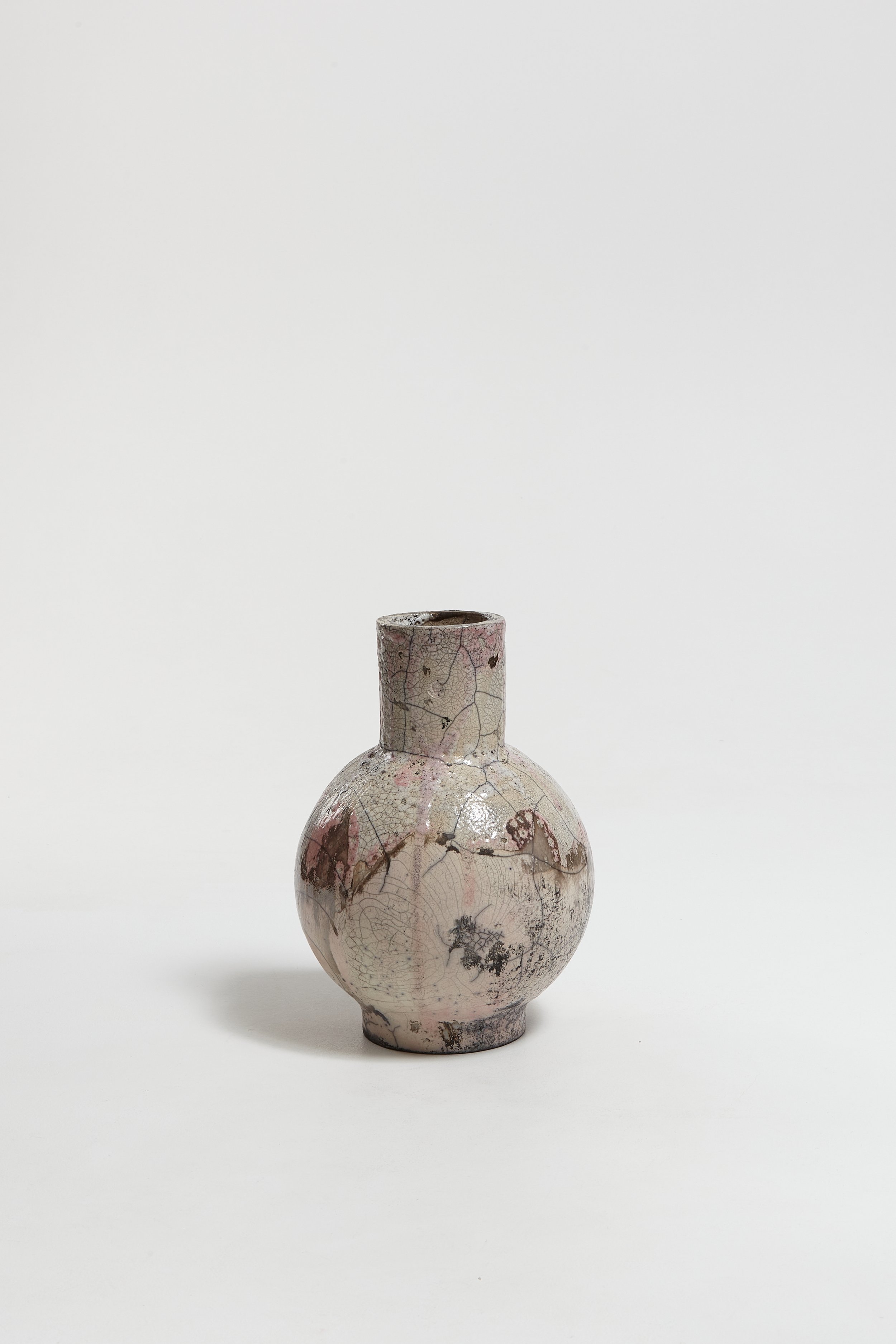 CHI CHERAMIC_22 06 29 VASE 1 0.jpg