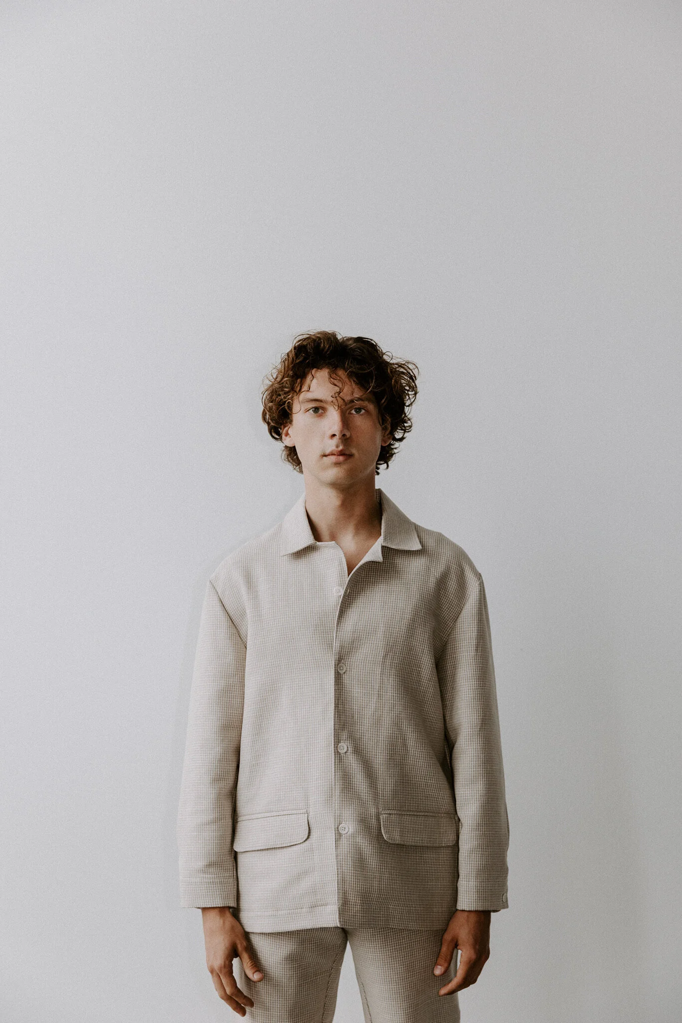 tan linen front antonio.JPG