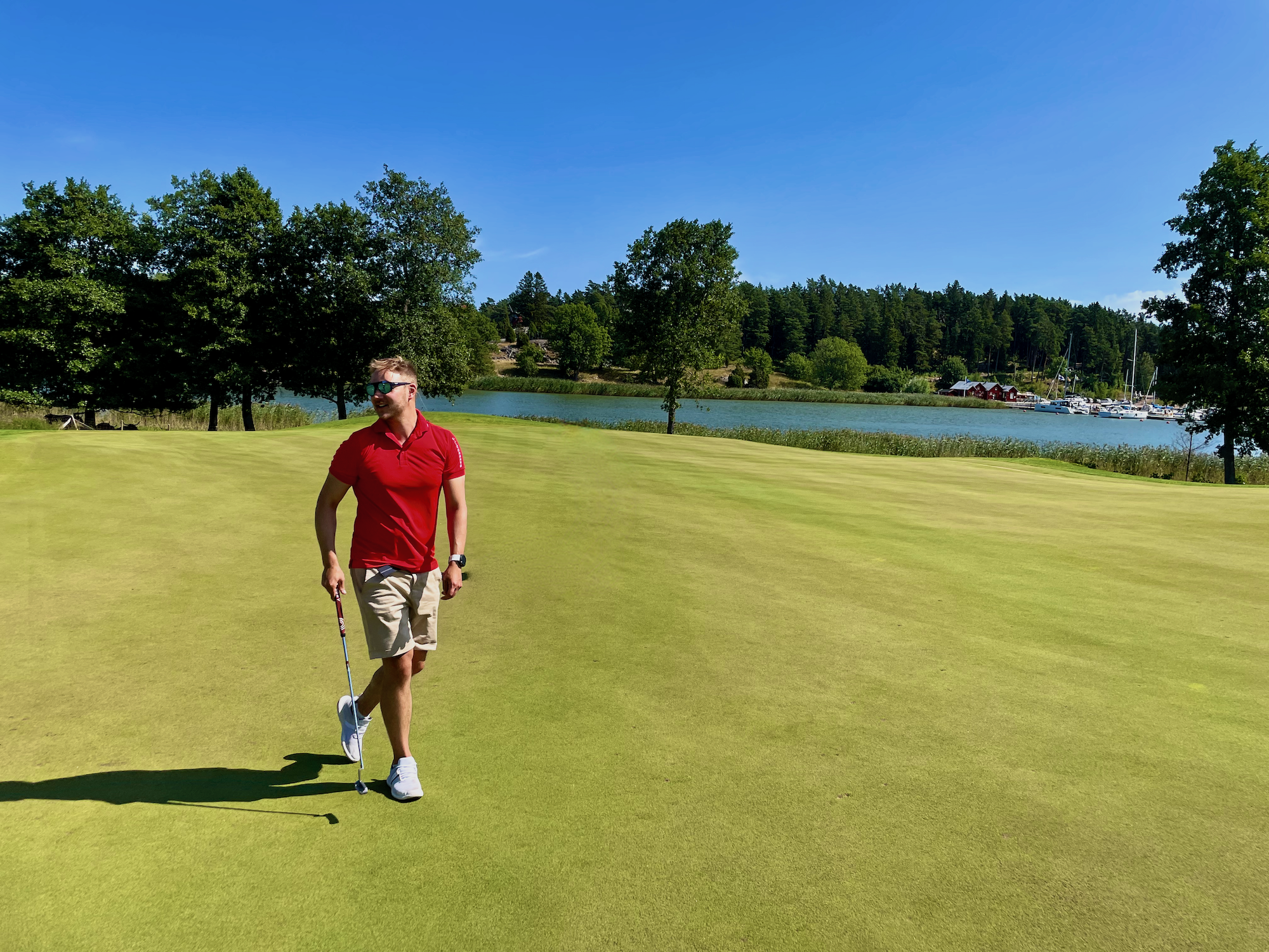 Suomalainen yrittäjä ja golffari aikoo pelata 30 golfkenttää 30 päivässä – tukee samalla nuoria ja yrittäjyyttä