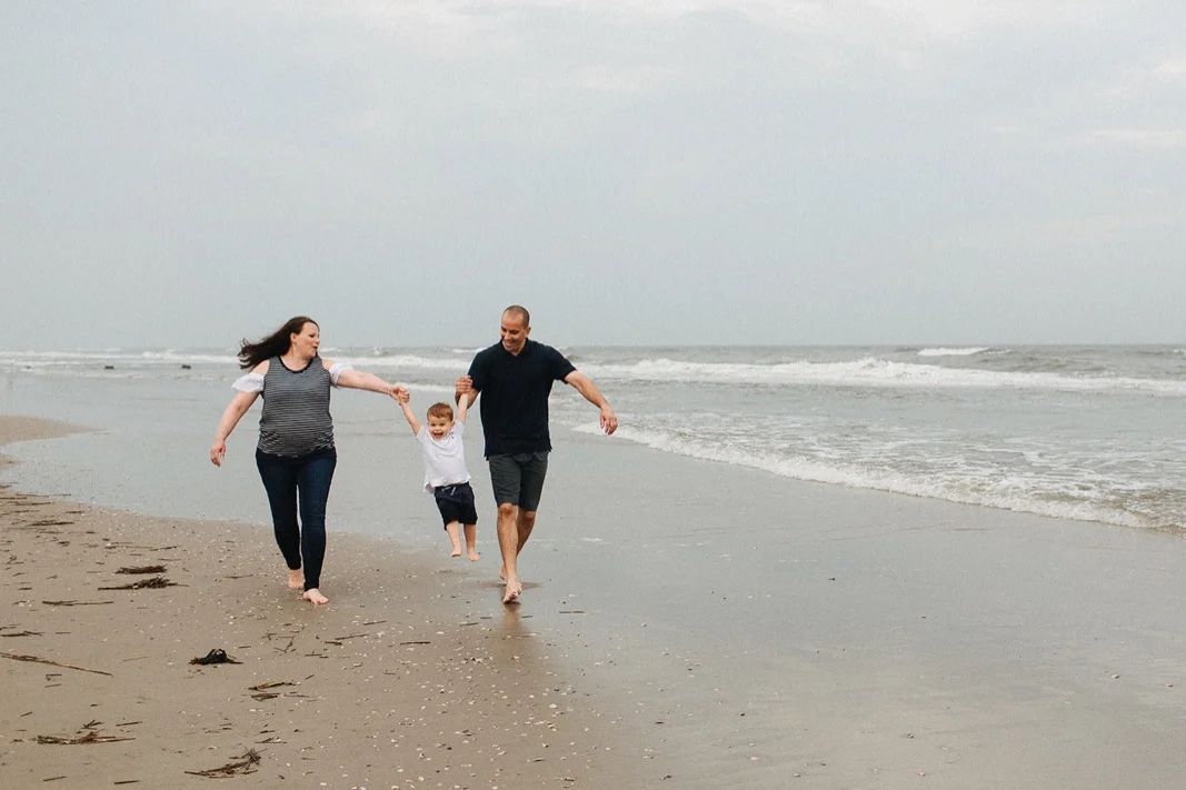 11_beach_lifestyle_photography_avalon_family.jpg