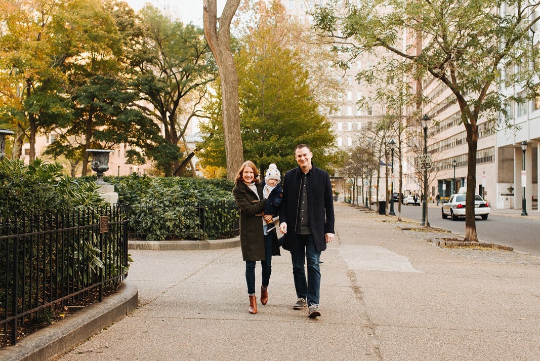 06_lifestyle_rittenhouse_photography_philadelphia_family.jpg