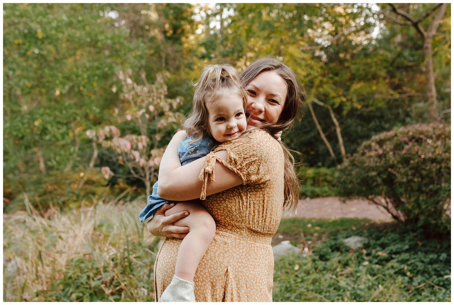 Early Fall Sayen House and Gardens Family Photo Shoot