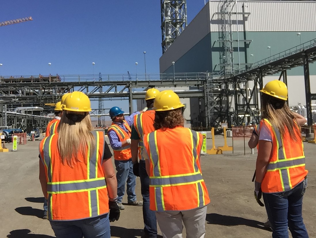 Several ODOE team members were joined by an Oregon state legislator and staff member, a representative of the Governor’s Office, and a new member of the Oregon Hanford Cleanup Board for a walking tour of the Low-Activity Waste Facility and Analytical Laboratory at the Hanford Site. USDOE’s partnership with Oregon on Hanford issues dates back more than 30 years.