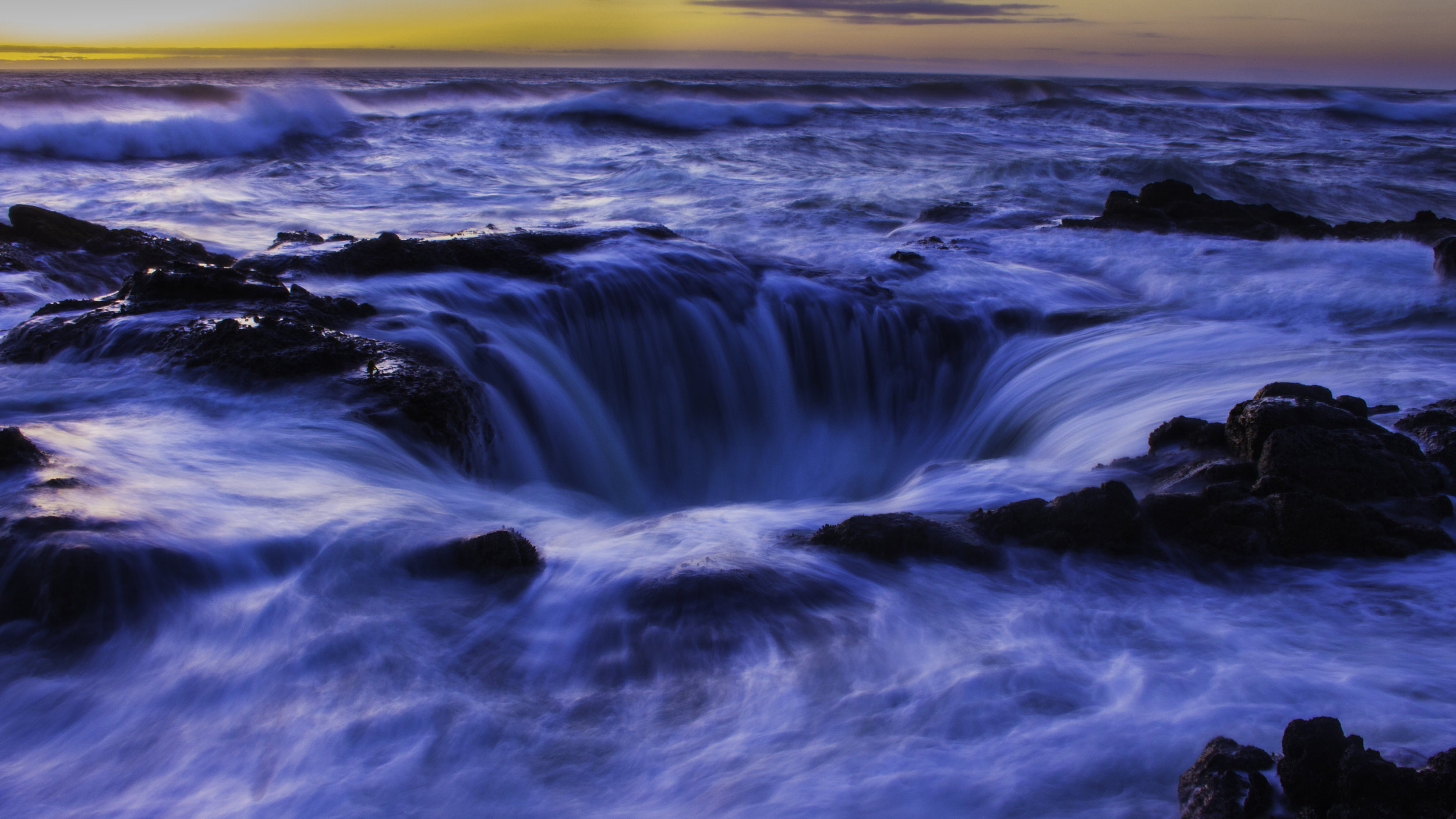 Thor's Well 2.jpg