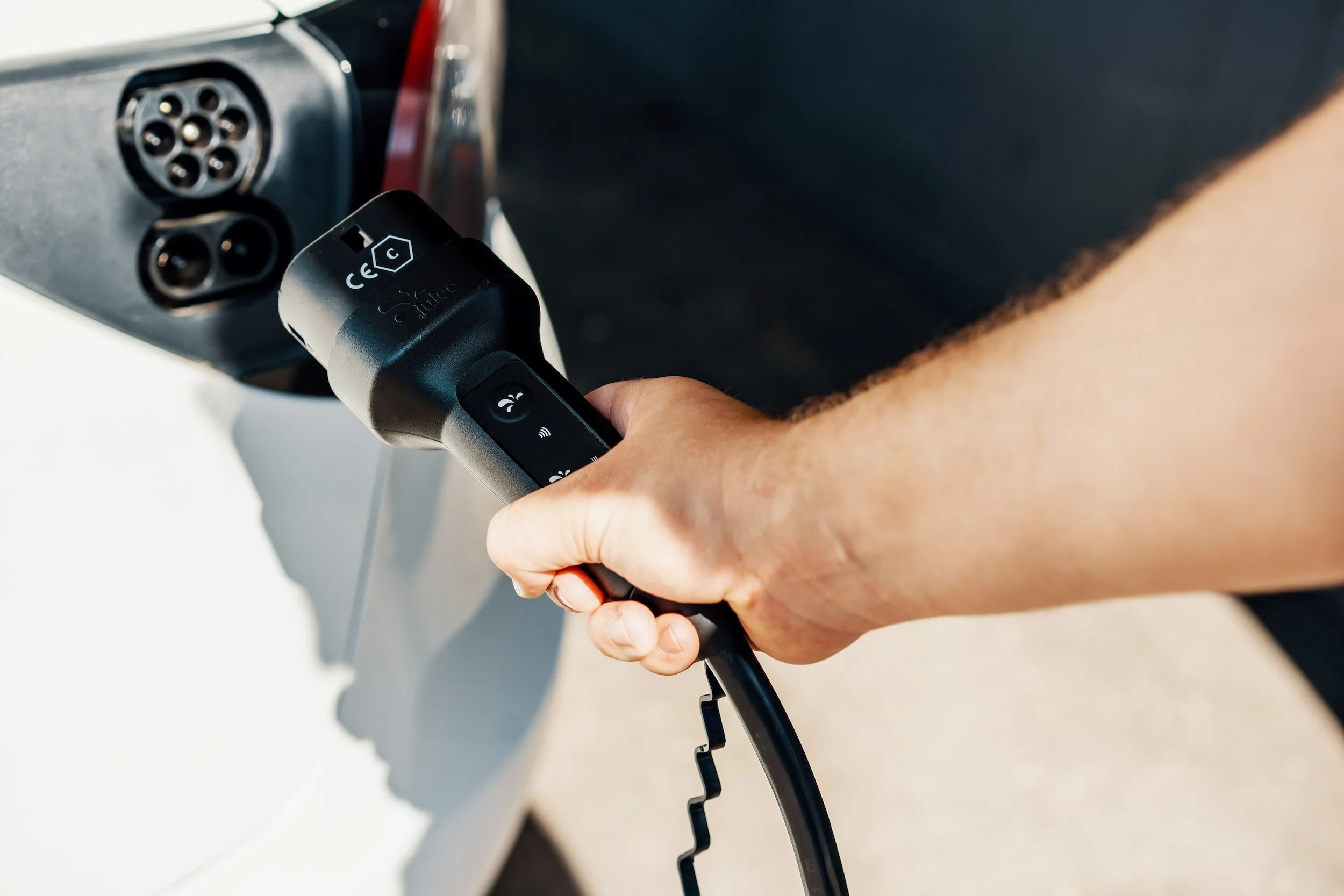 New Resources Available to Support Electric Vehicle Charging Project Deployment in Oregon