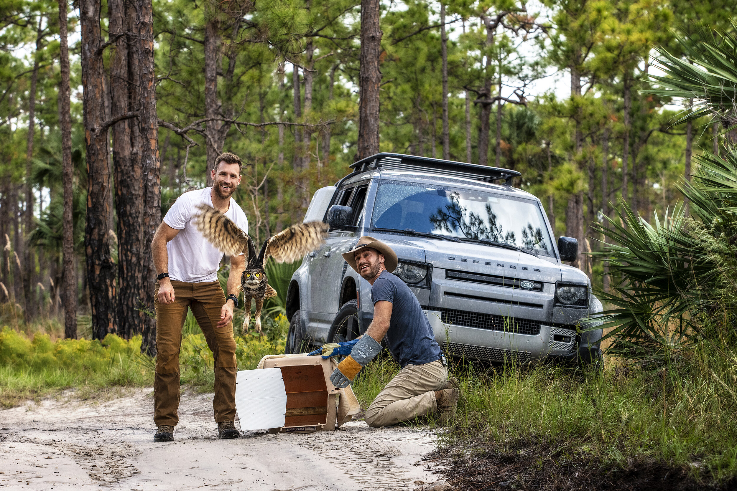 morahan_visuals_outside_tv_land_rover_13650_v6.jpg