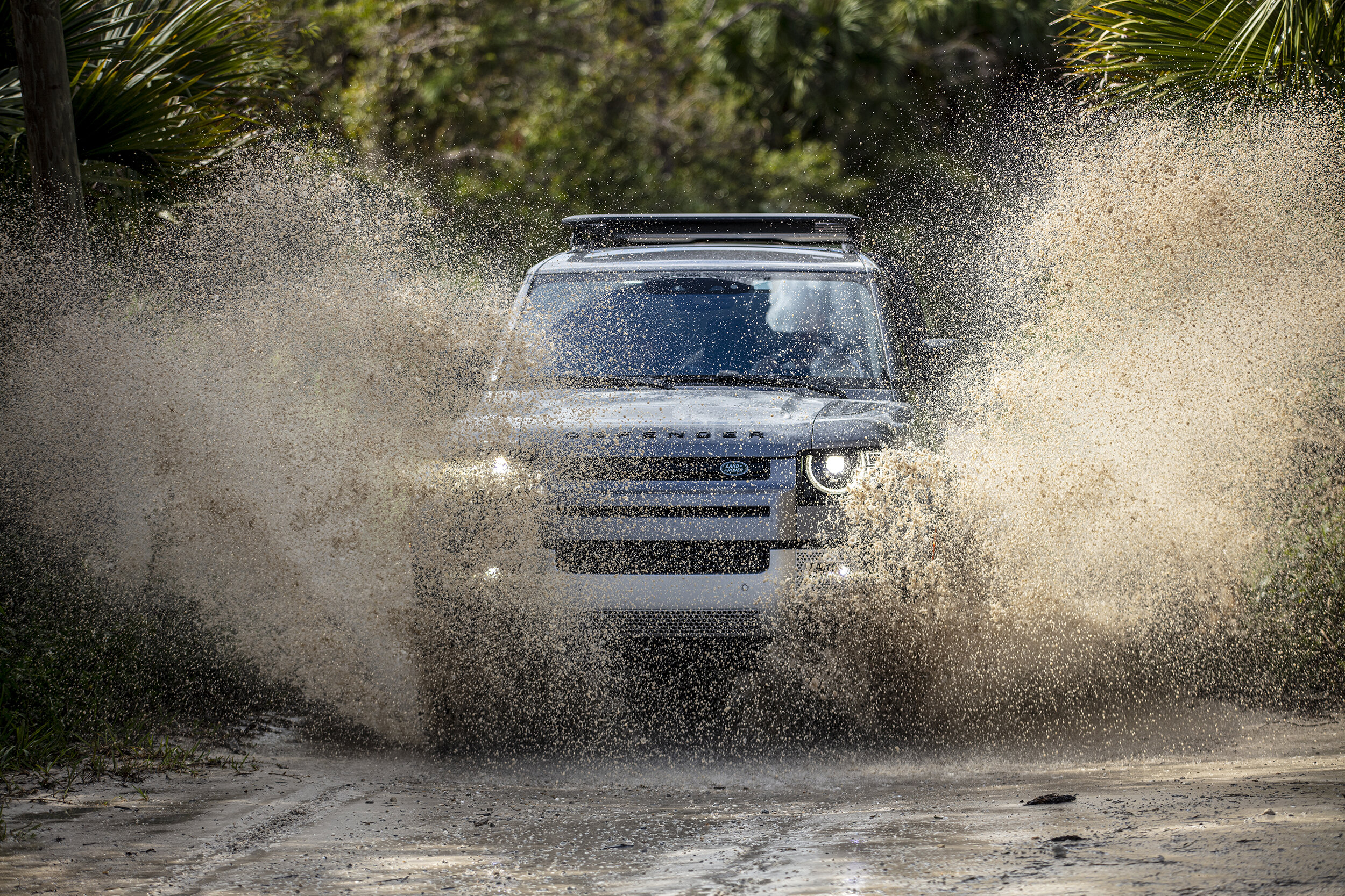 morahan_visuals_outside_tv_land_rover_13547.jpg