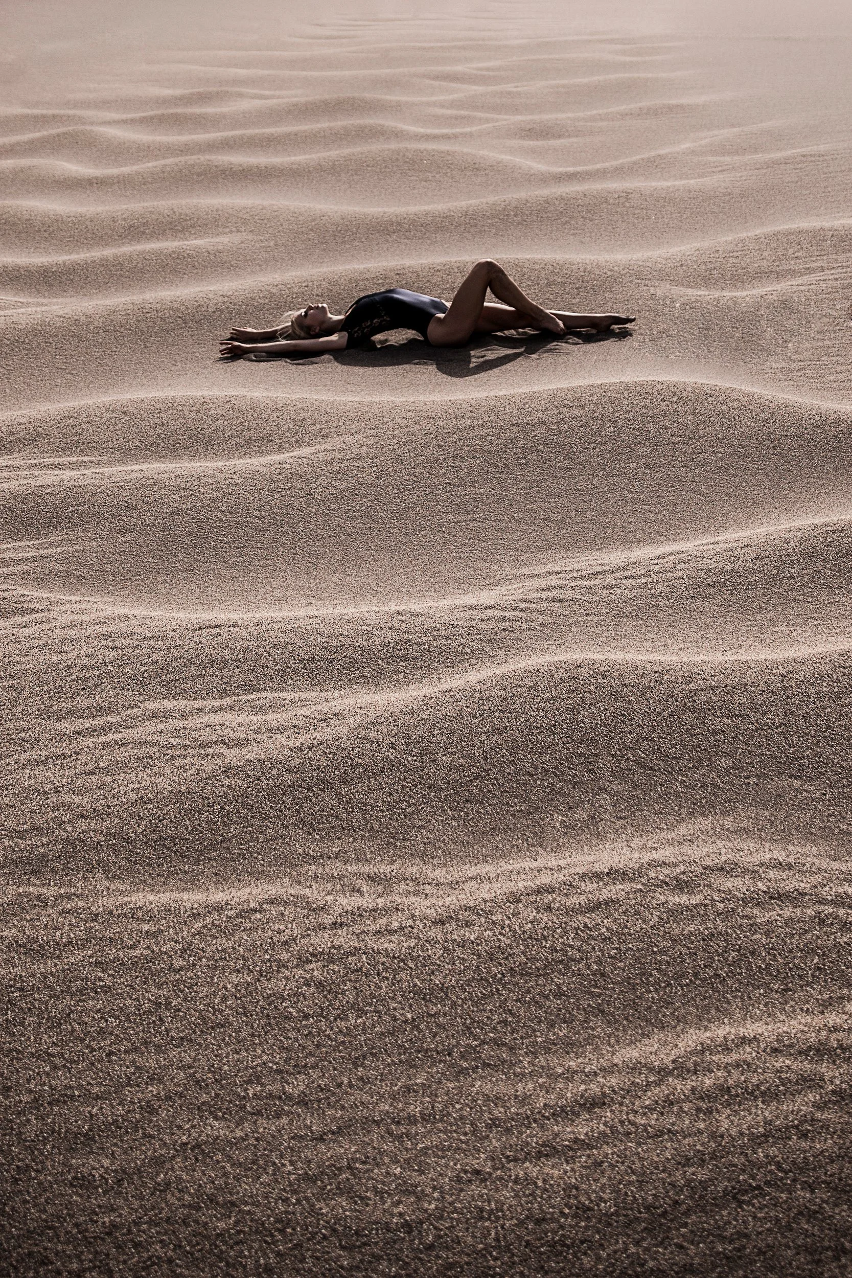 morahan_visuals_sand_dunes_samantha_17.jpg