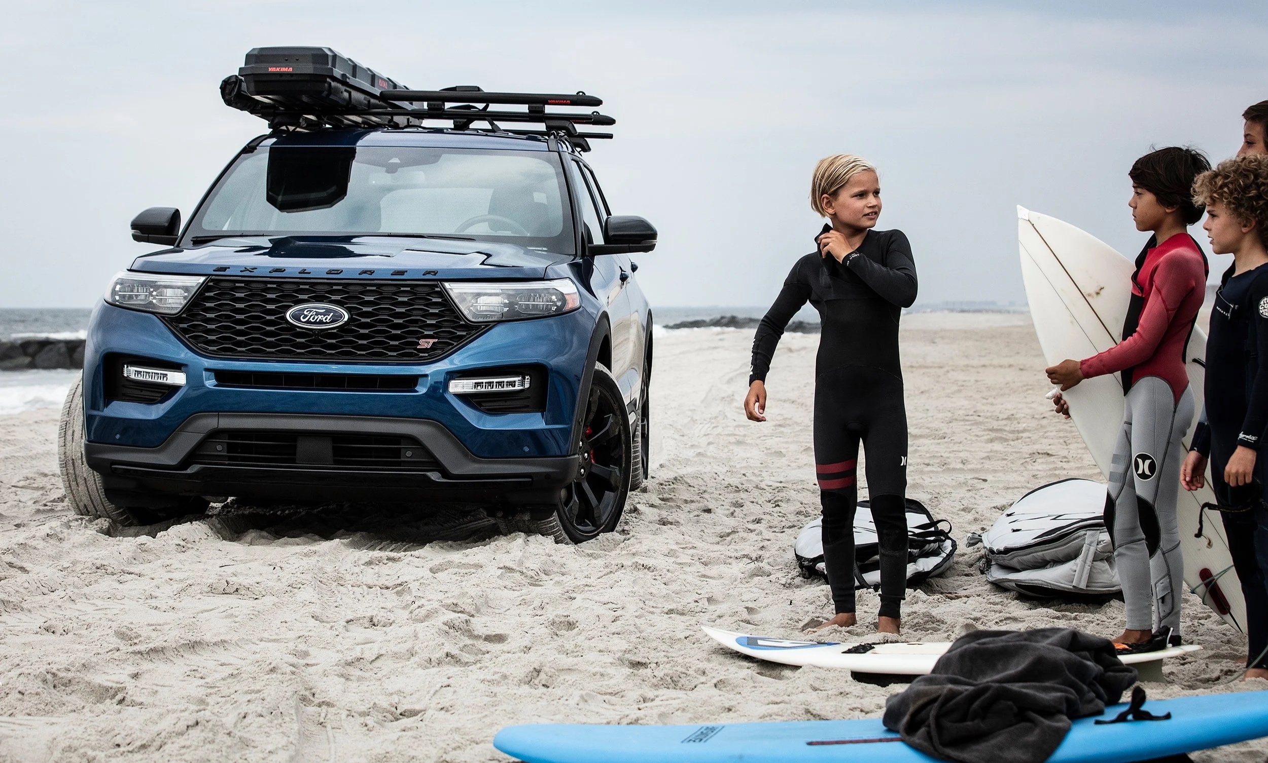 morahan_visuals_outside_tv_ford_explorer_00827.jpg