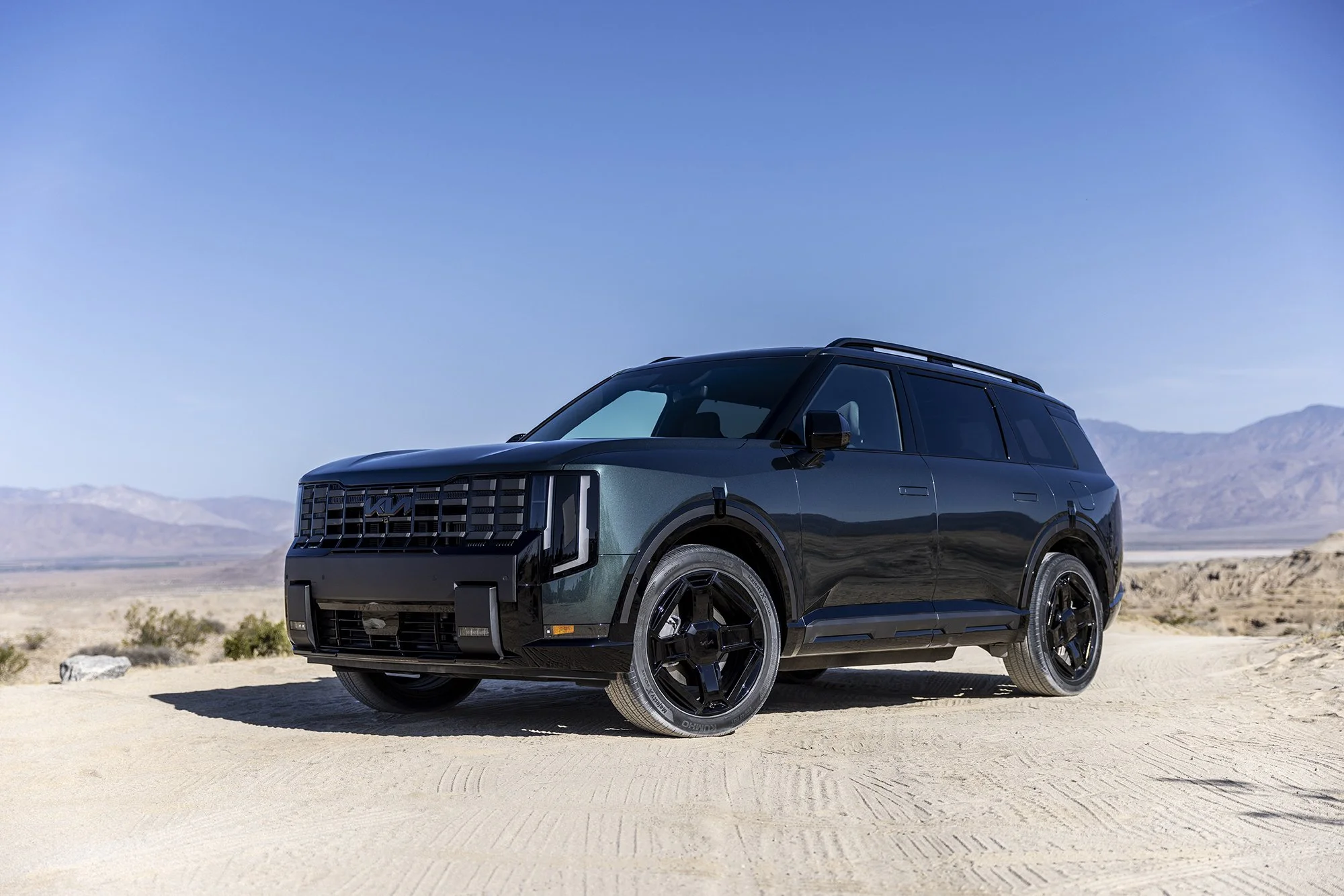morahan_visuals_outside_tv_kia_telluride_19182.jpg
