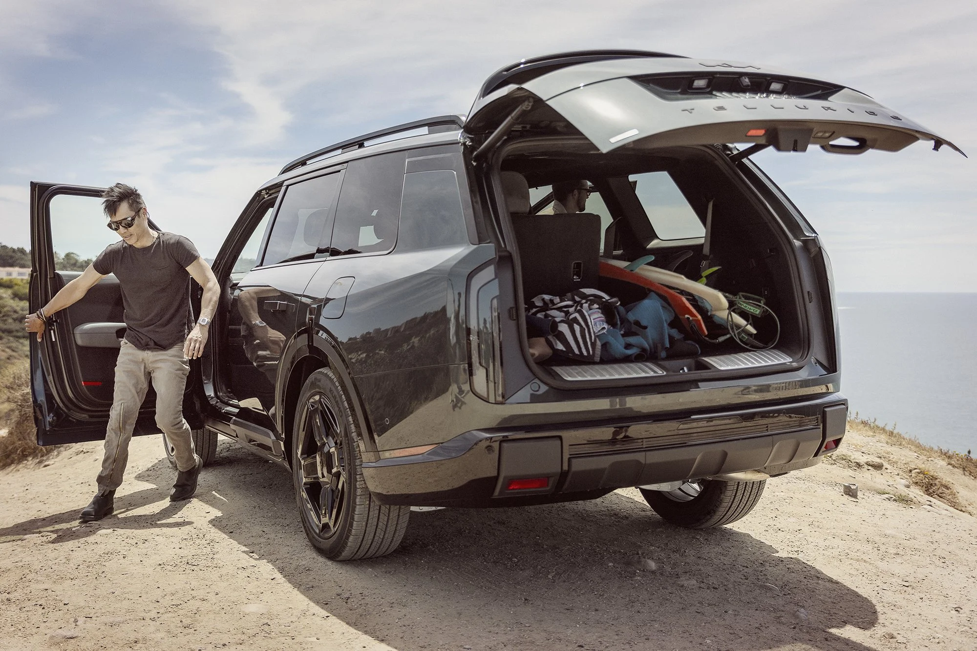 morahan_visuals_outside_tv_kia_telluride_22354.jpg